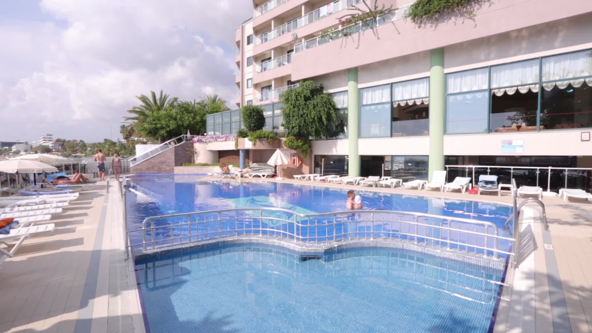 Aska Just In Beach Hotel25