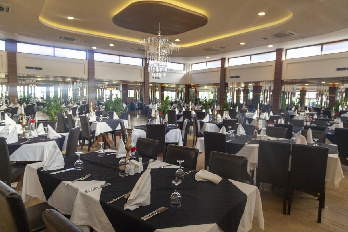 Club Hotel Turan Prince World8