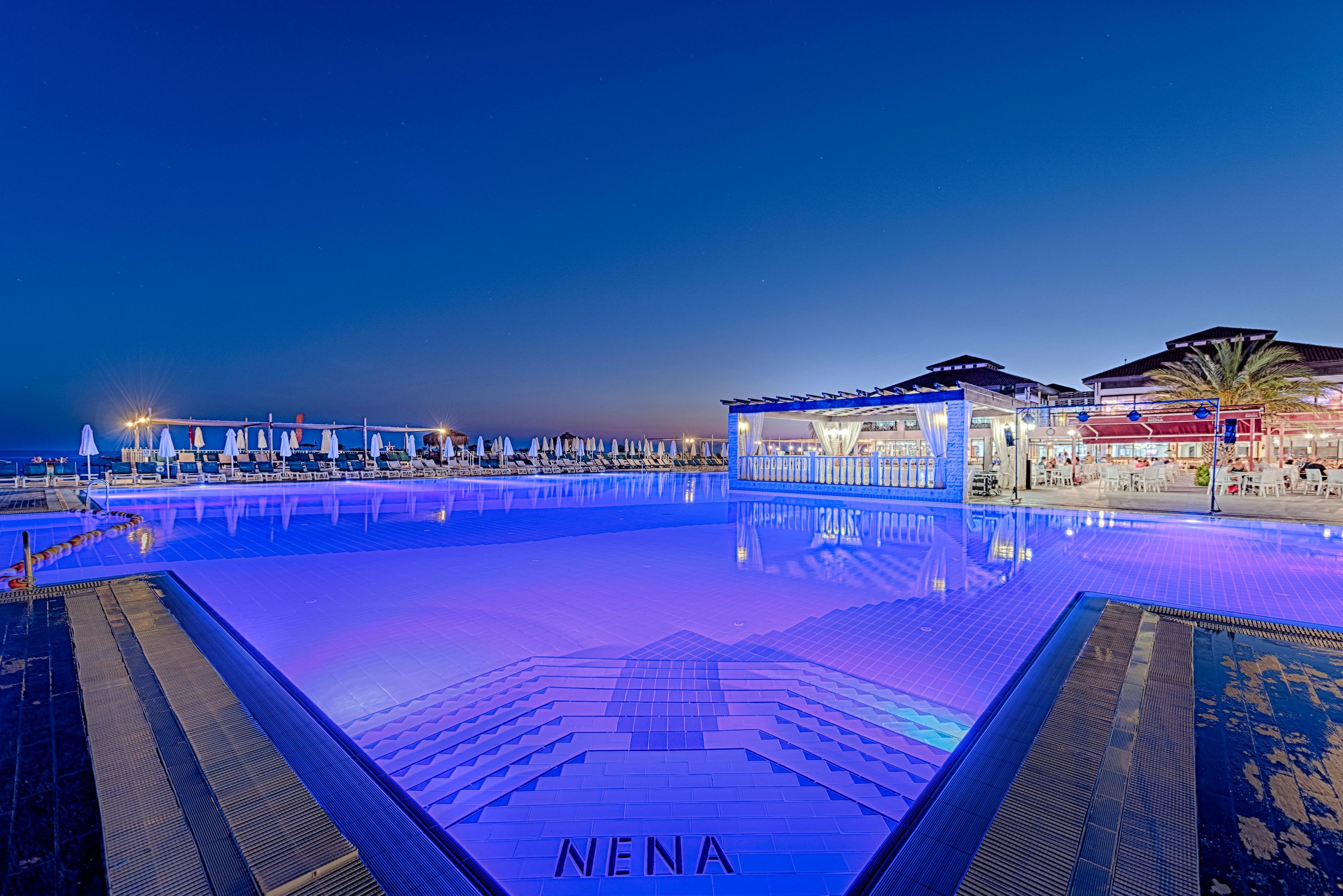 Club Nena65