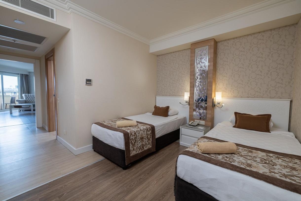 Crystal Sunset Luxury Resort & Spa8