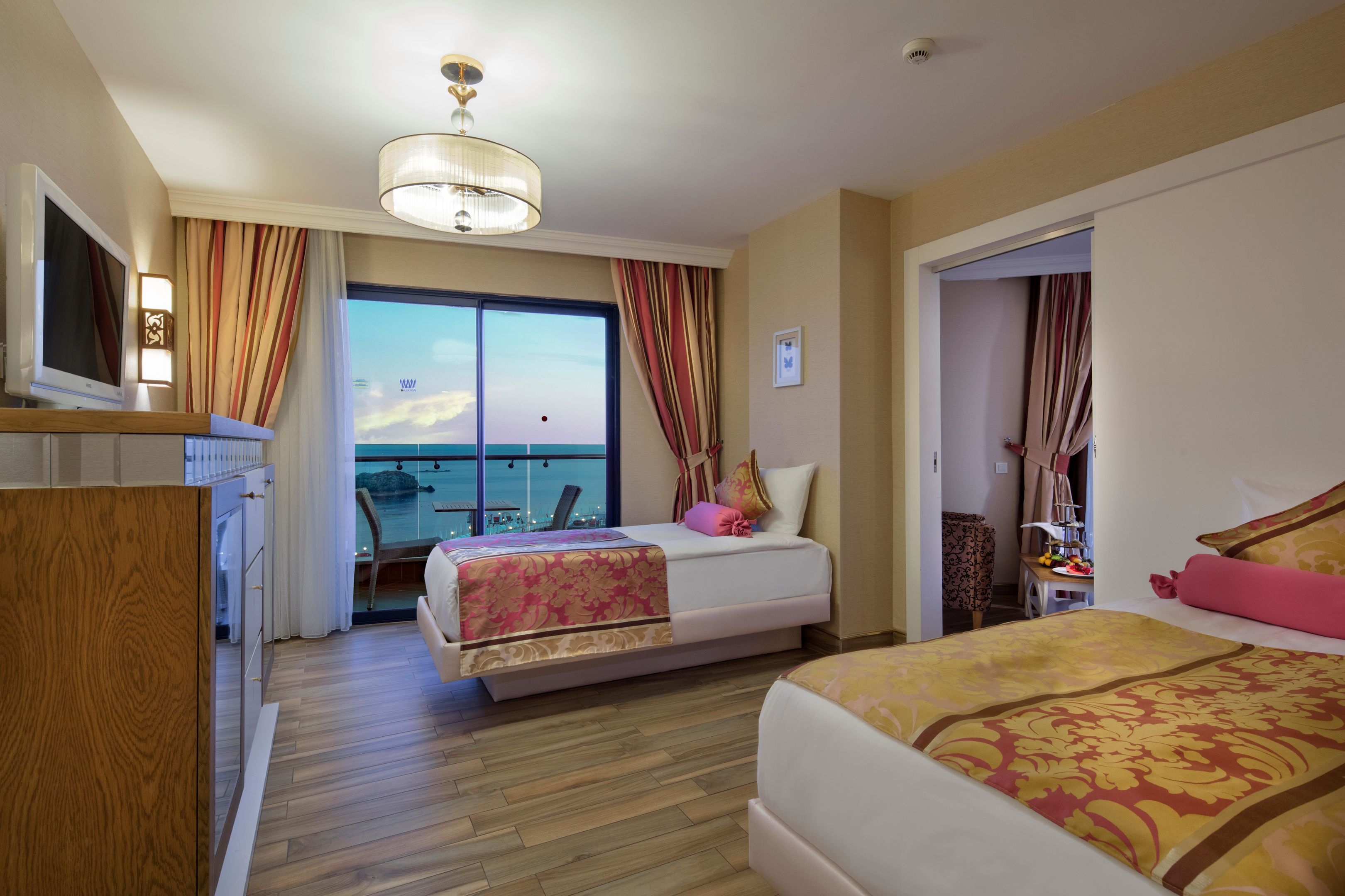 Granada Luxury Okurcalar84