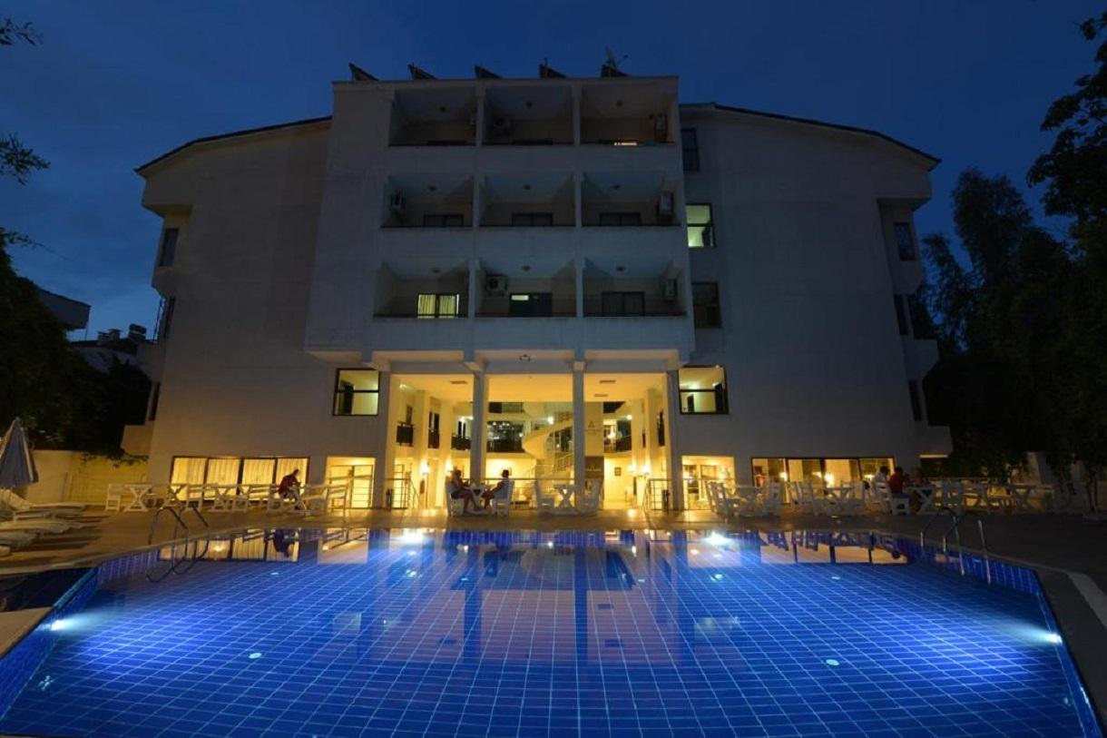 Kaftans City Hotel By Rrh & R0