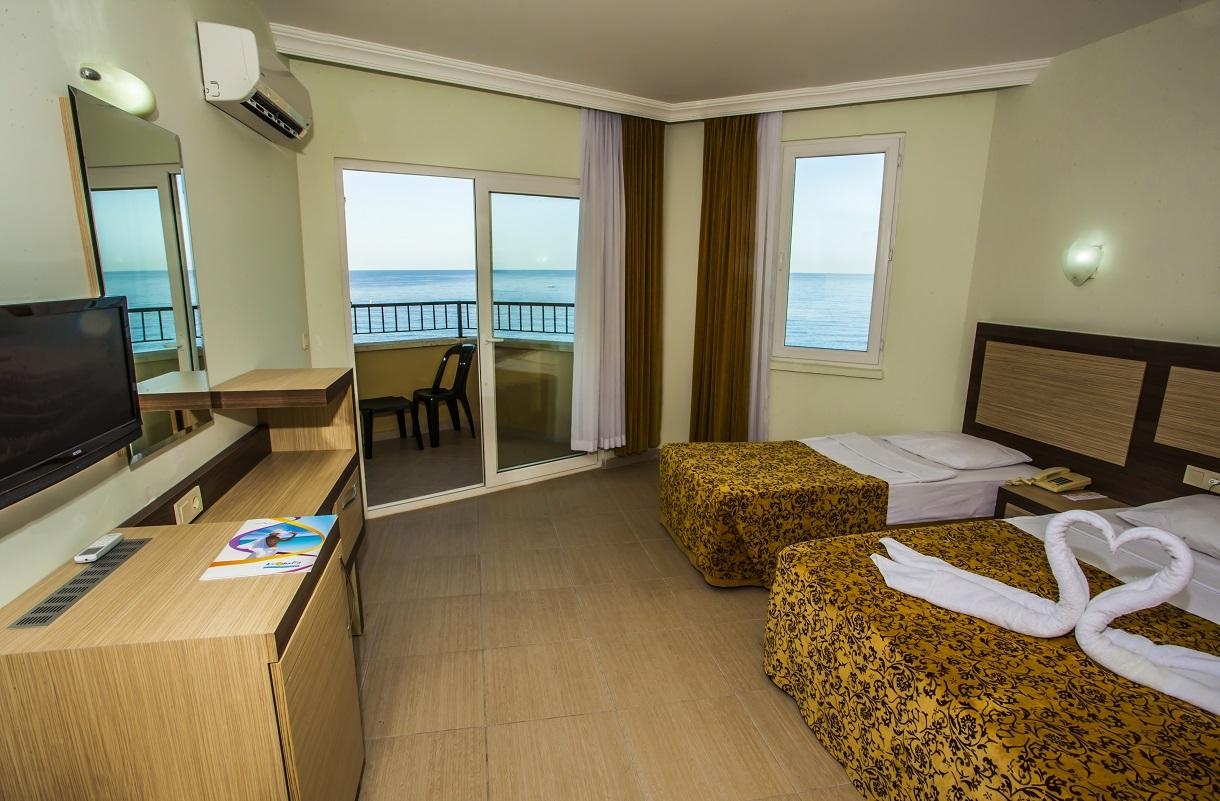Kleopatra Beach Hotel5