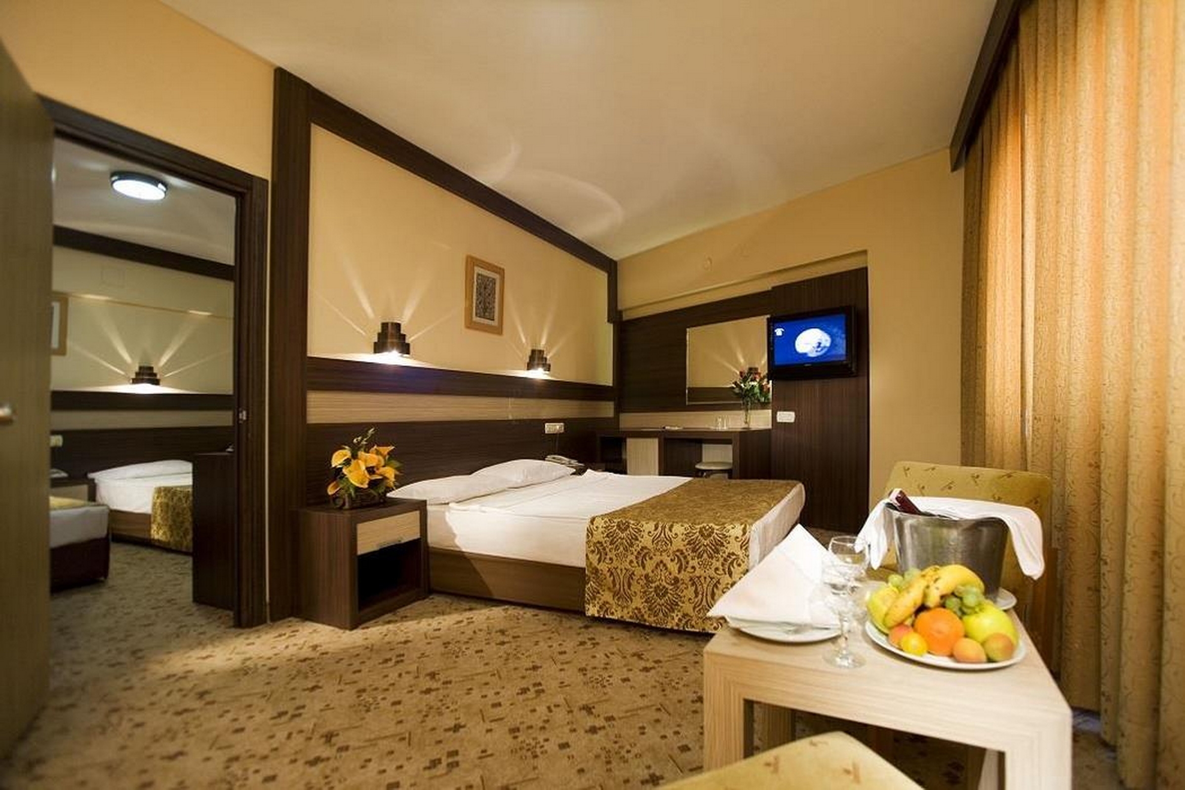 Lonicera World Hotel27