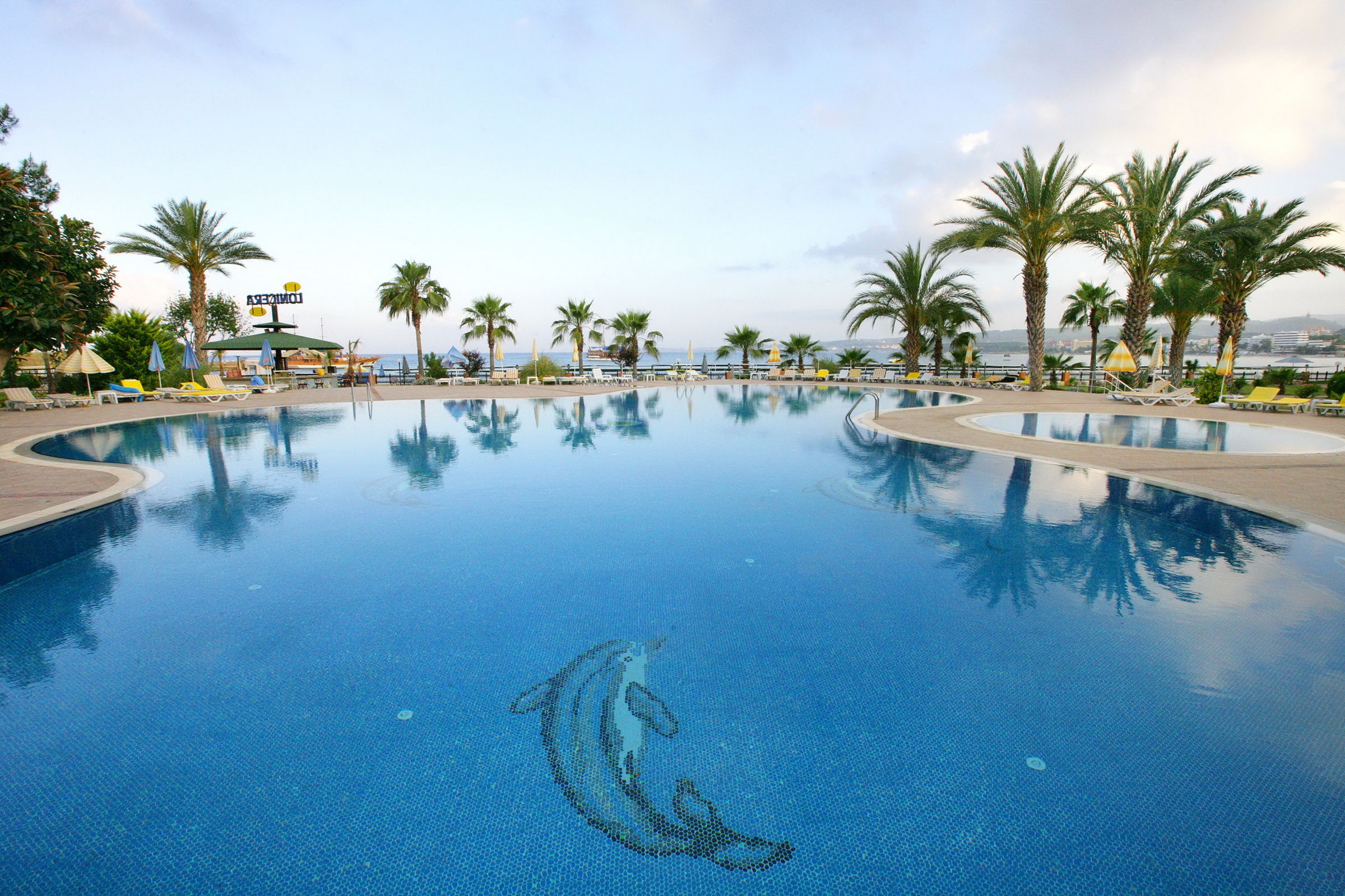 Lonicera World Hotel15