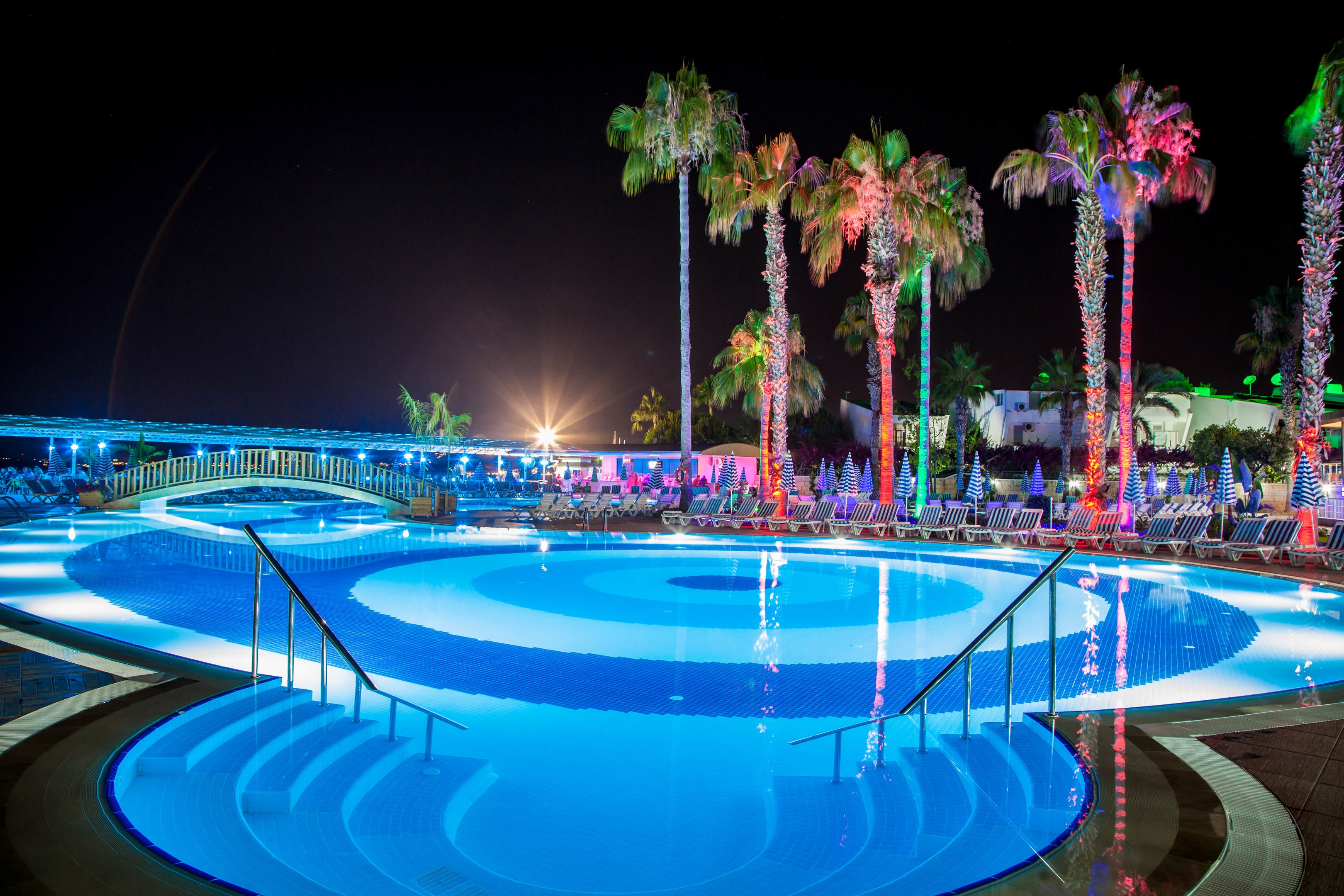 Lonicera World Hotel5