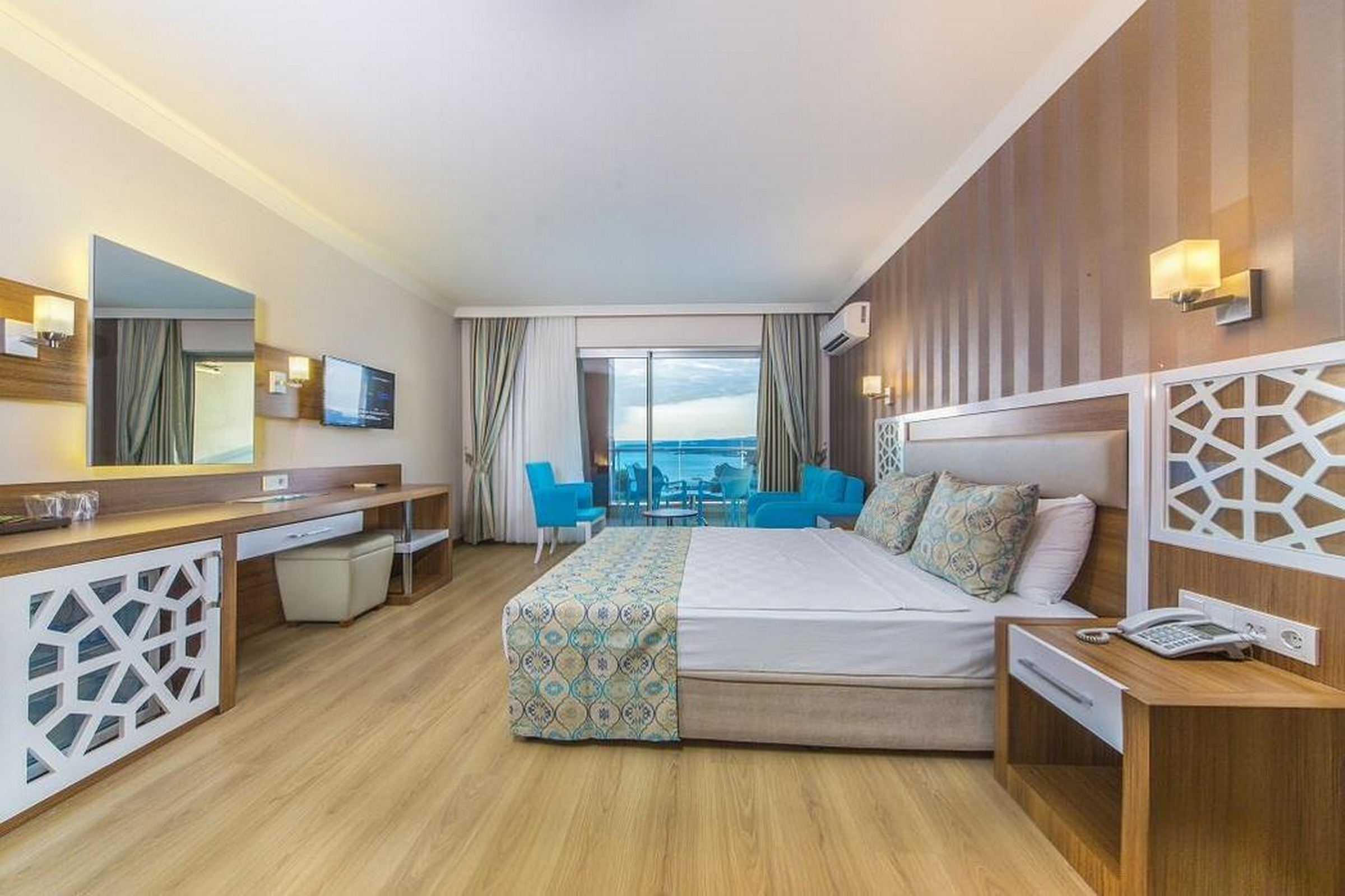 Lonicera World Hotel24