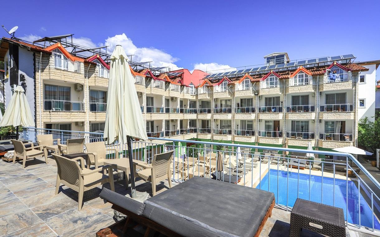Mr. Crane Hotel2