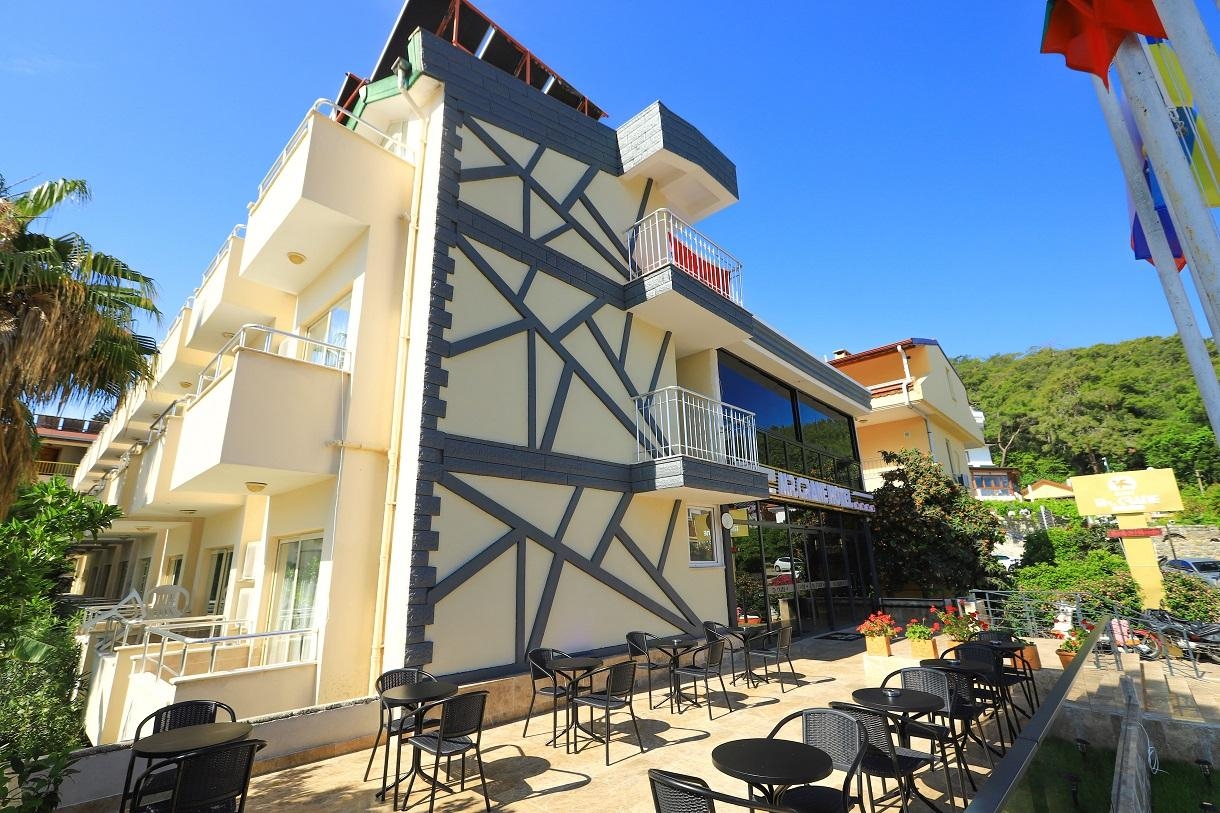 Mr. Crane Hotel3