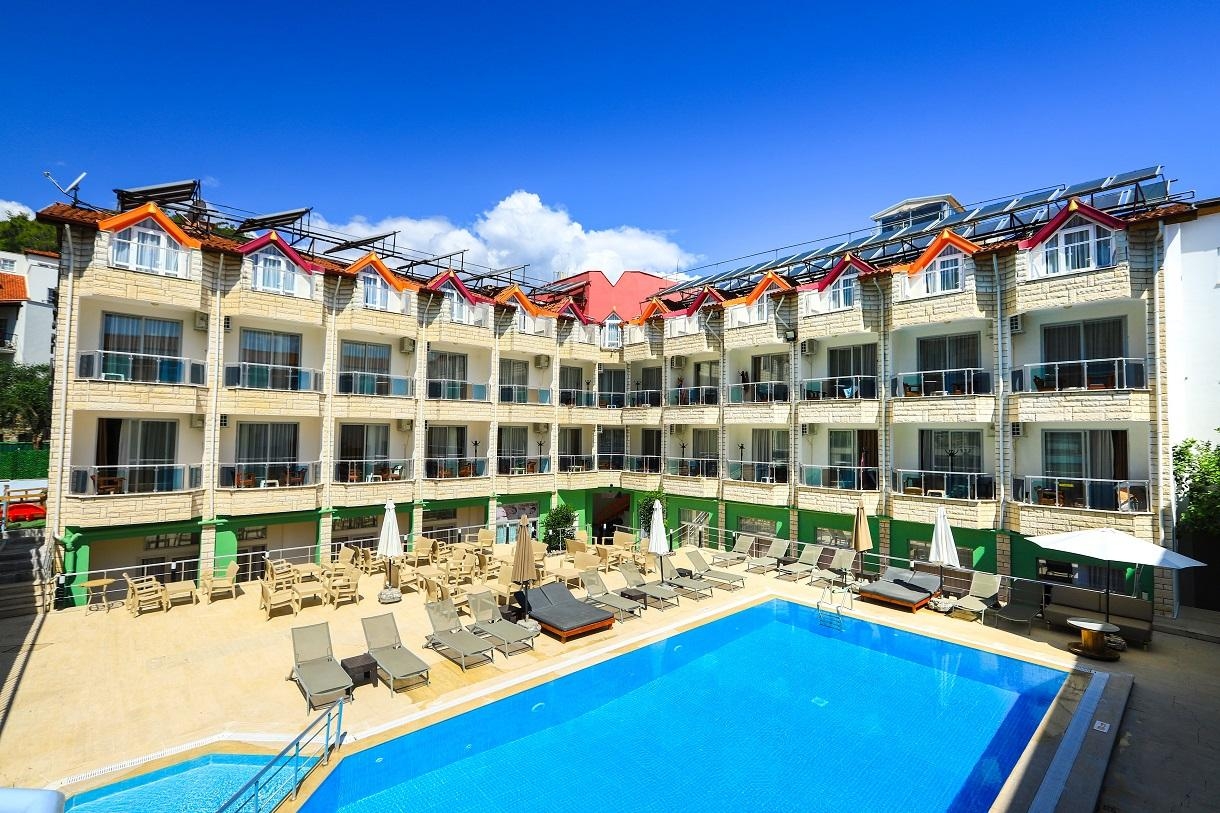 Mr. Crane Hotel0