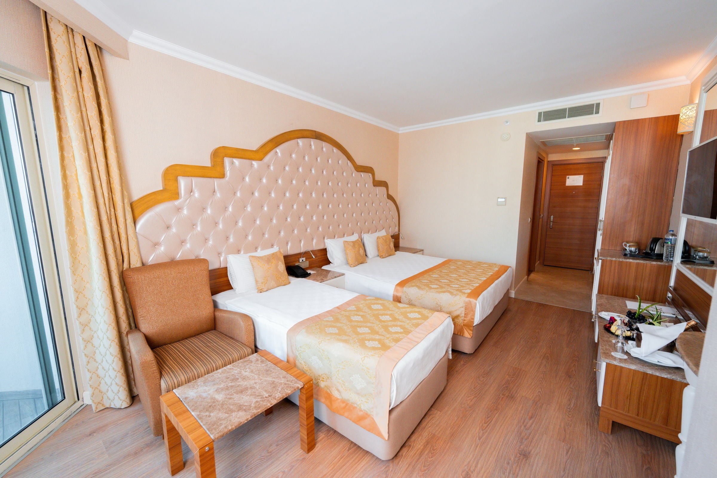 Oz Hotels Side Premium12