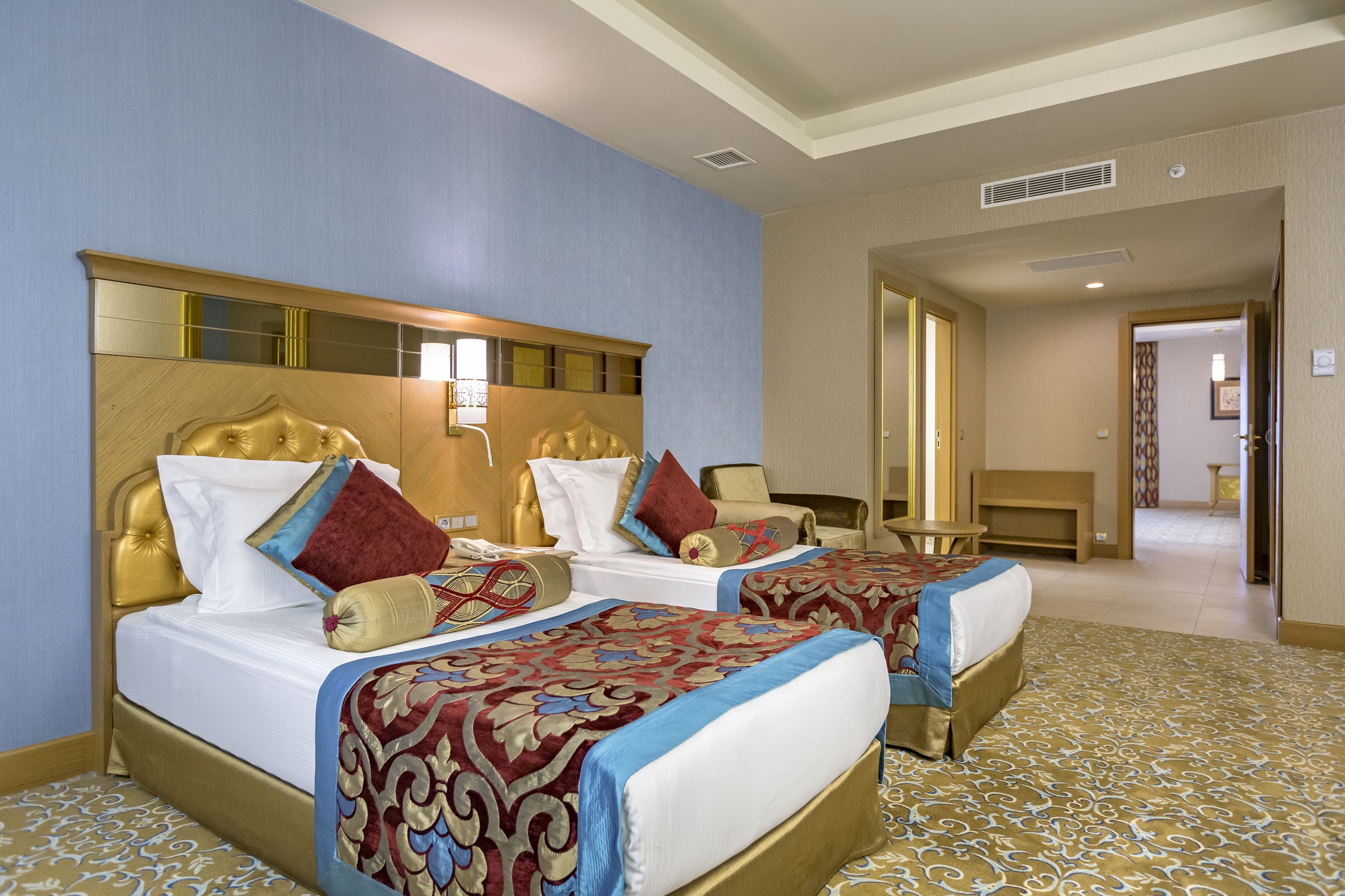 Royal Holiday Palace42