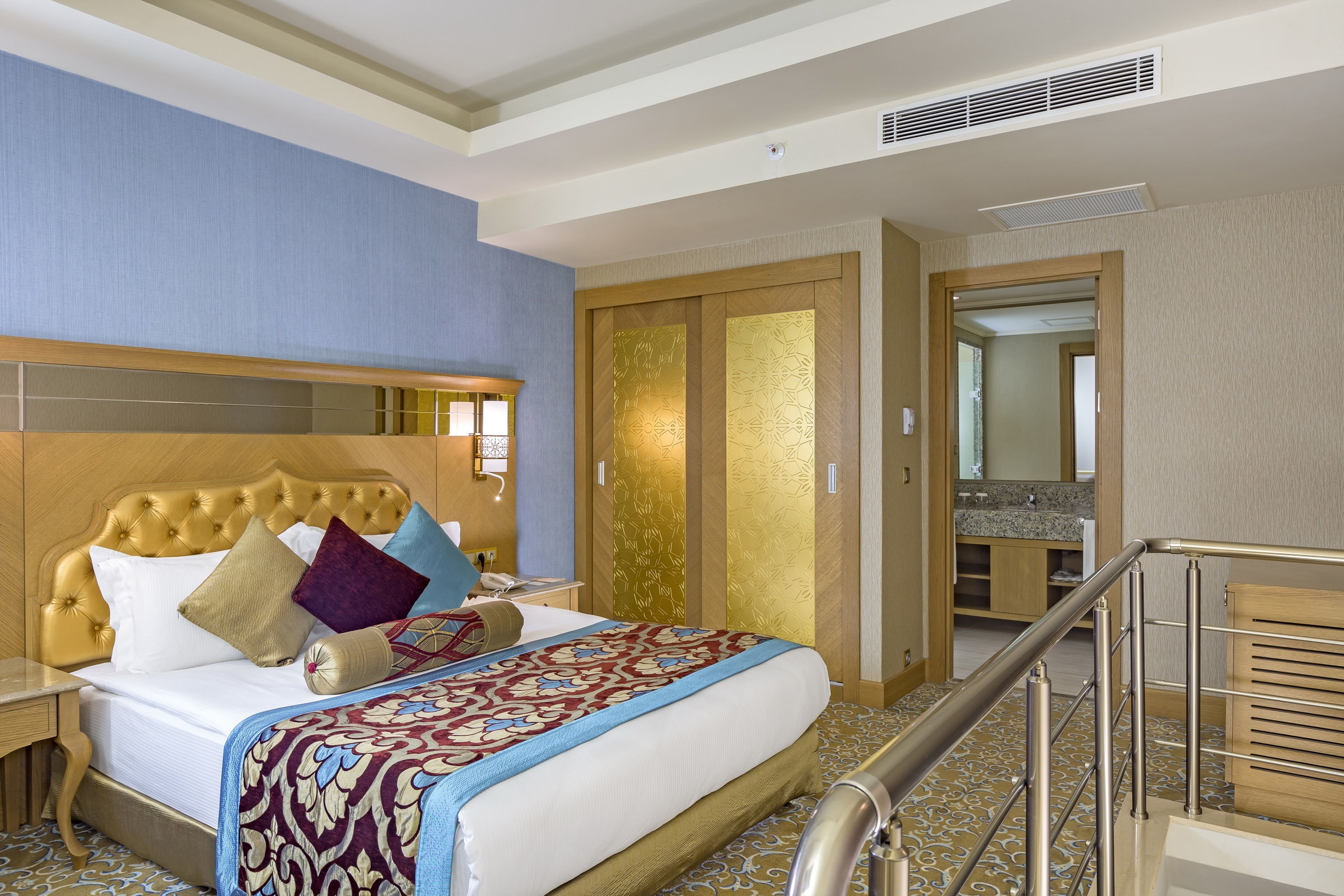 Royal Holiday Palace44