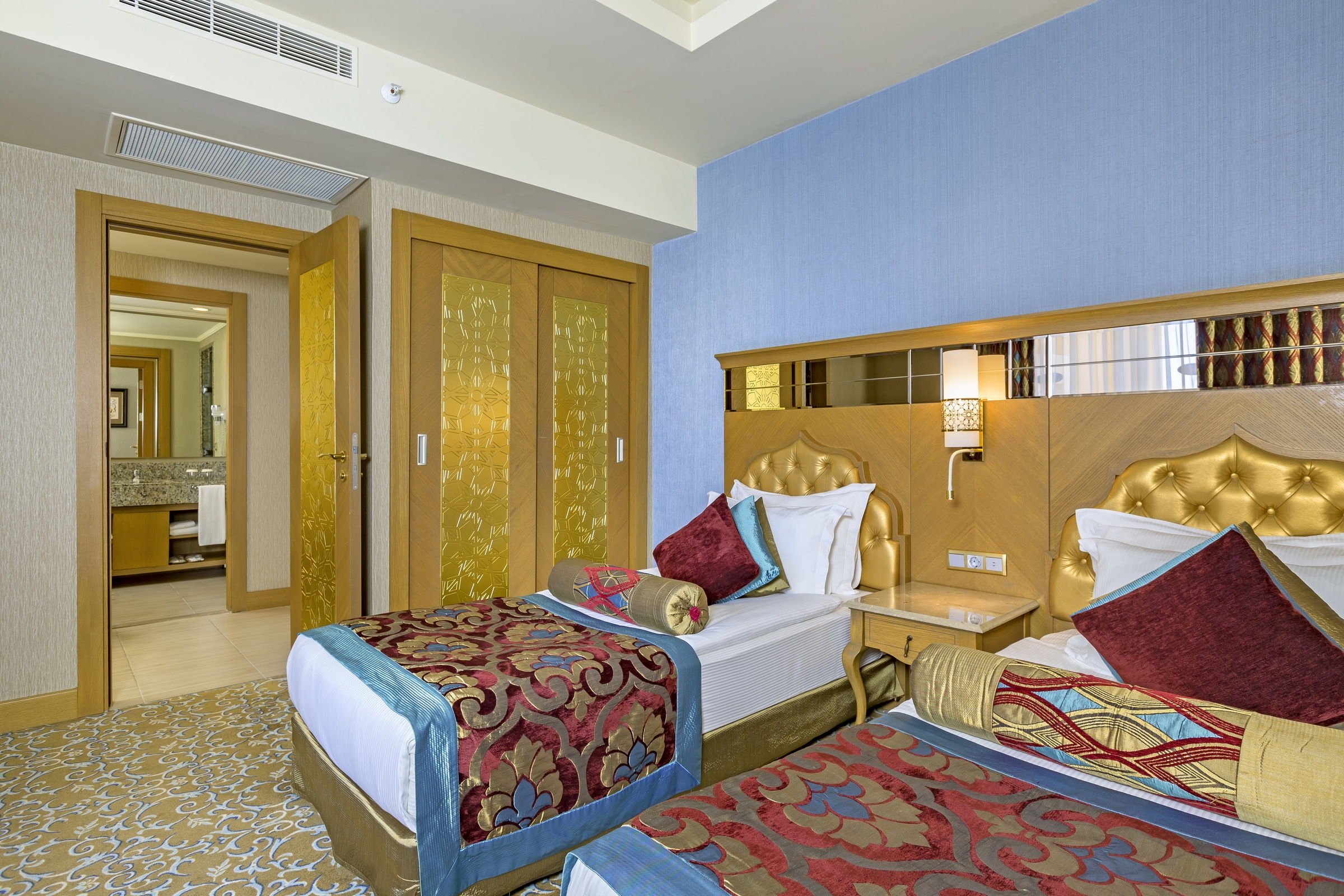 Royal Holiday Palace45