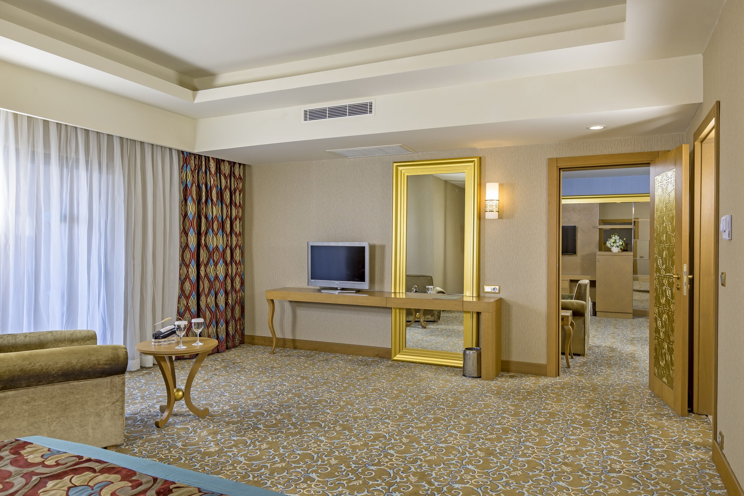 Royal Holiday Palace48