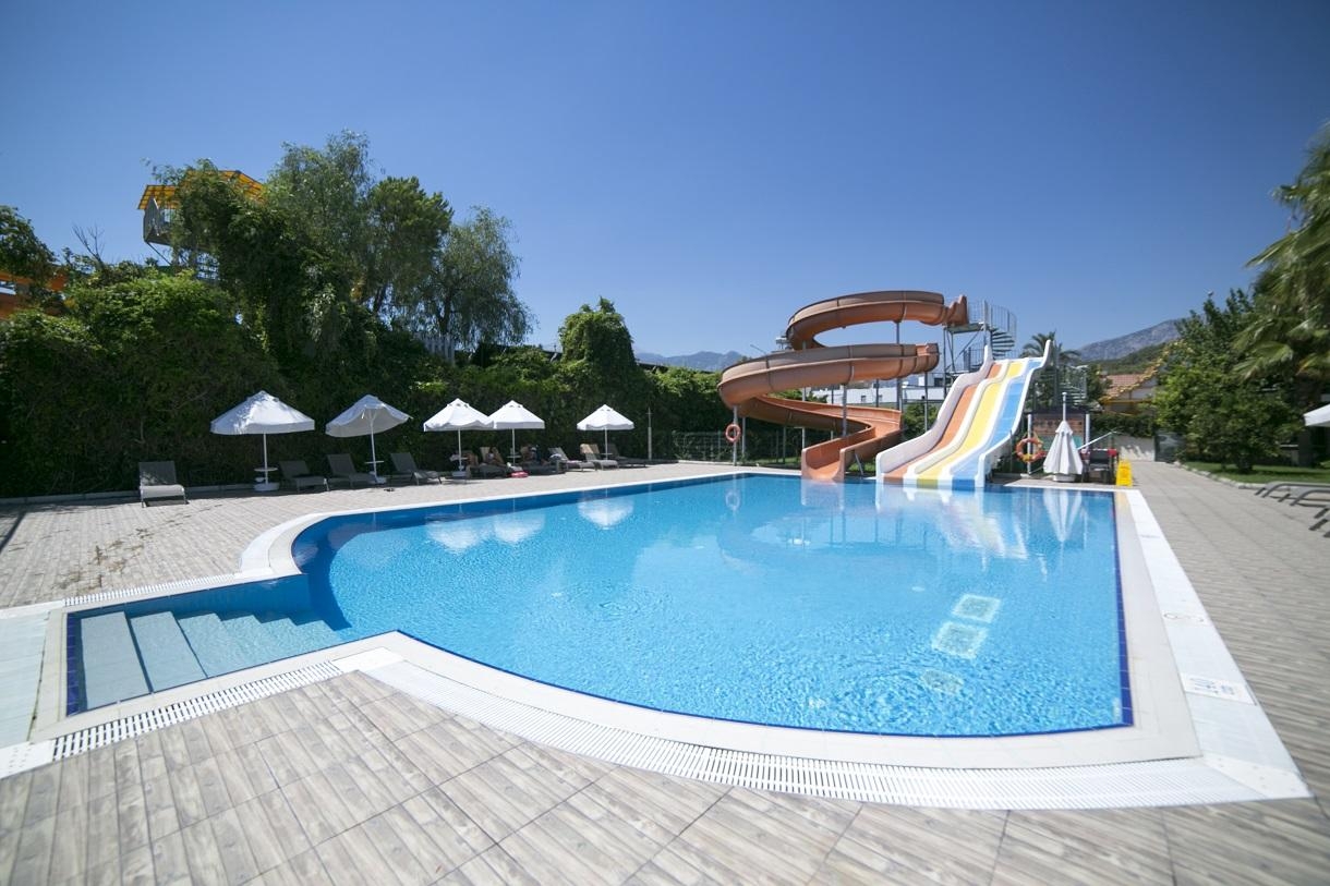 Sailors Beach Club13