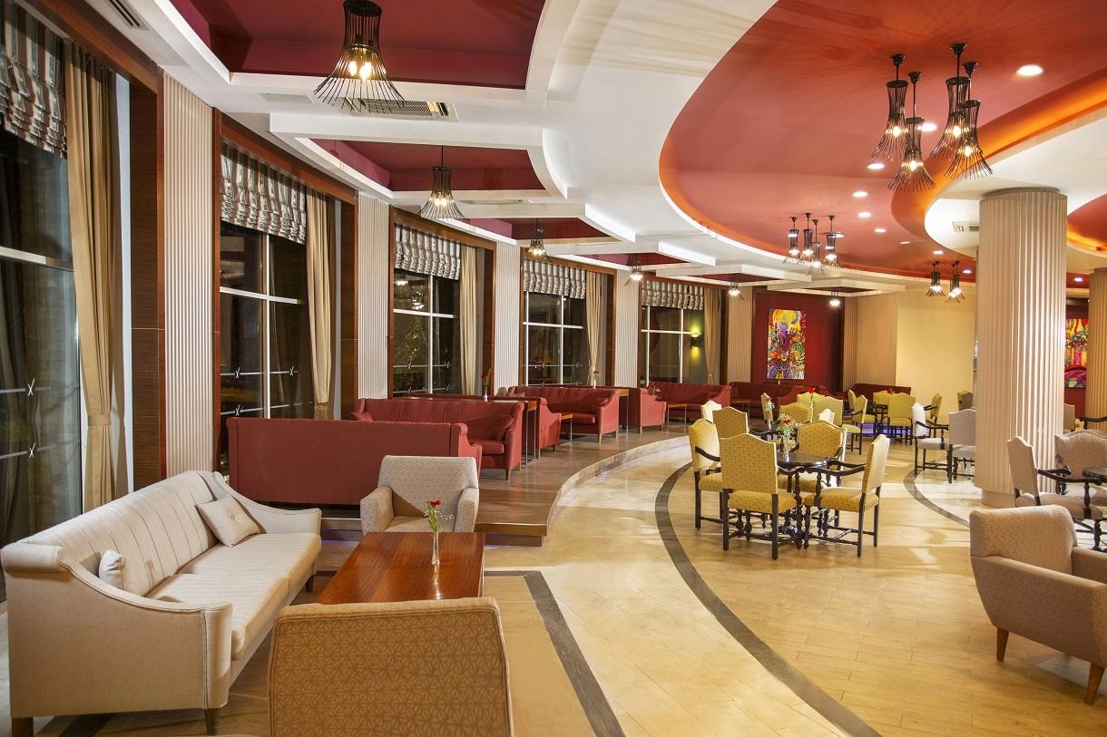 Sherwood Exclusive Lara3