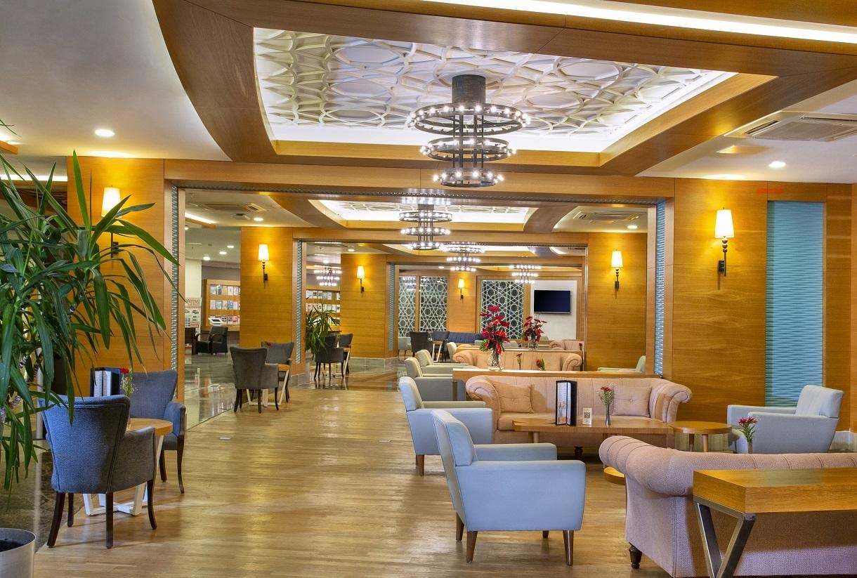 Sherwood Exclusive Lara2