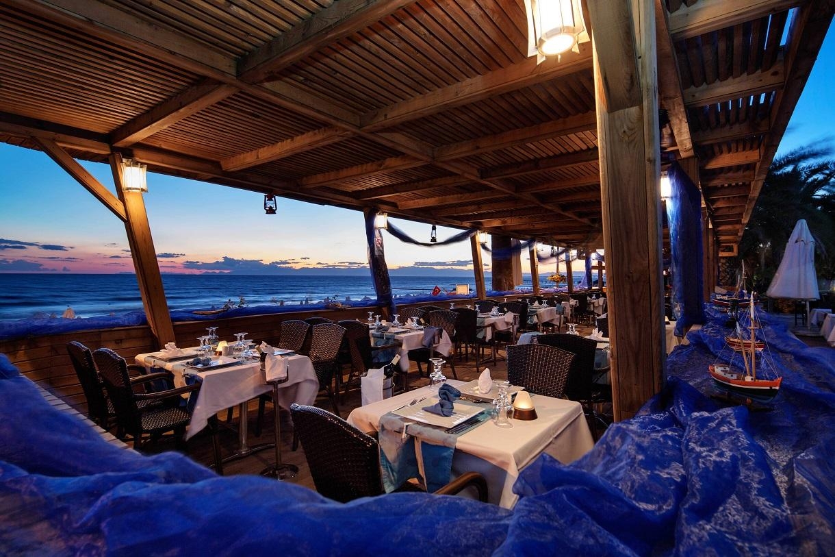 Sunrise Queen Resort Hotel16