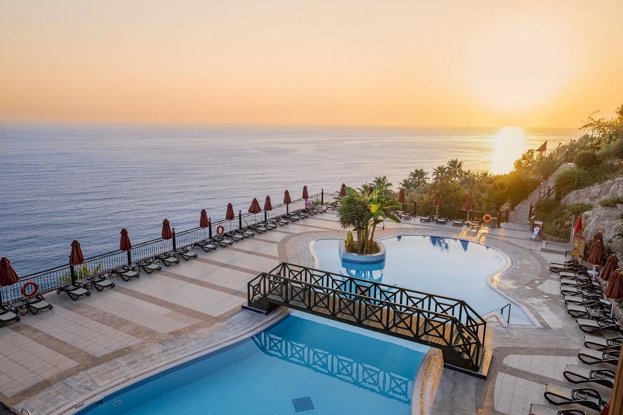 Utopia World Hotel17