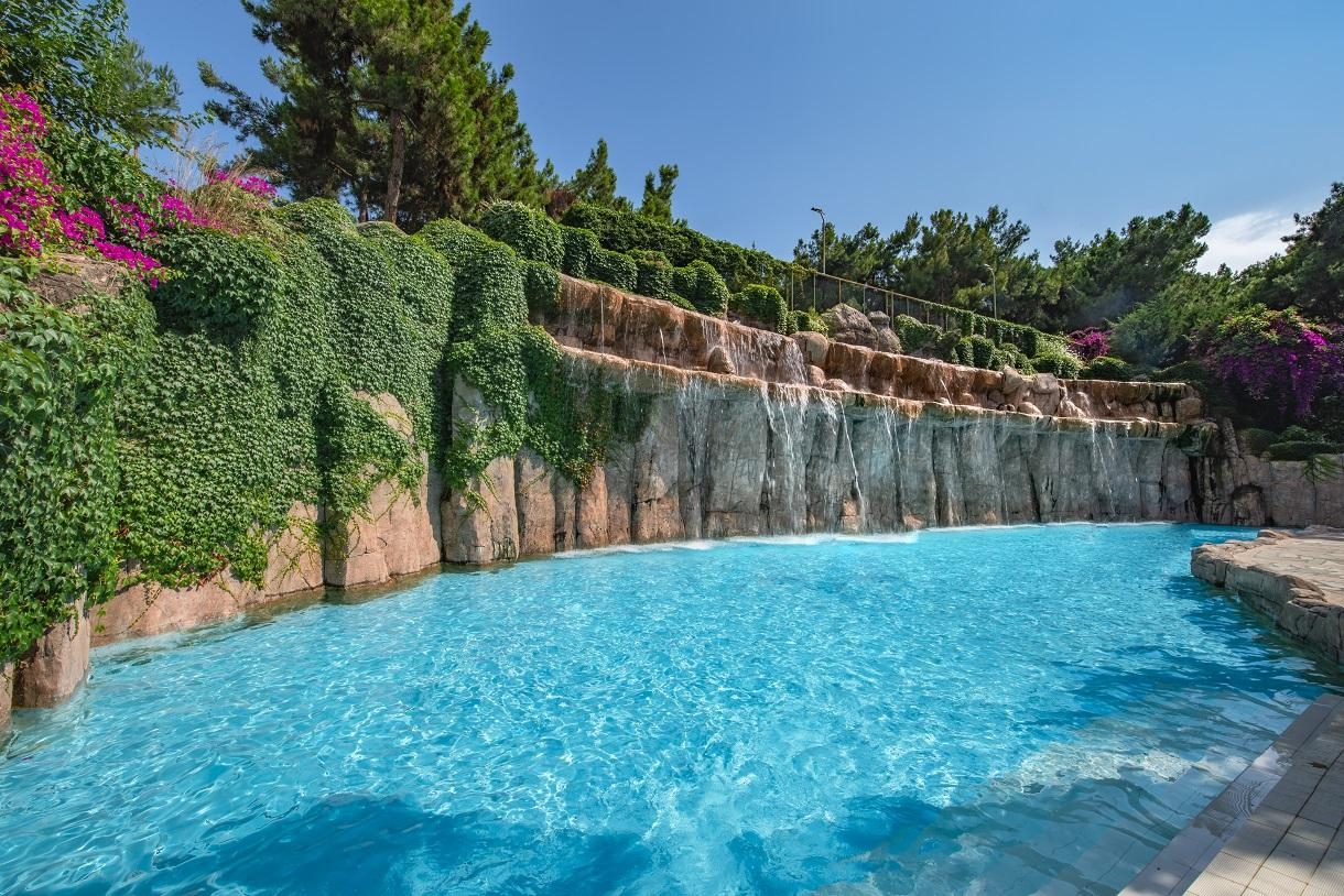 Utopia World Hotel15