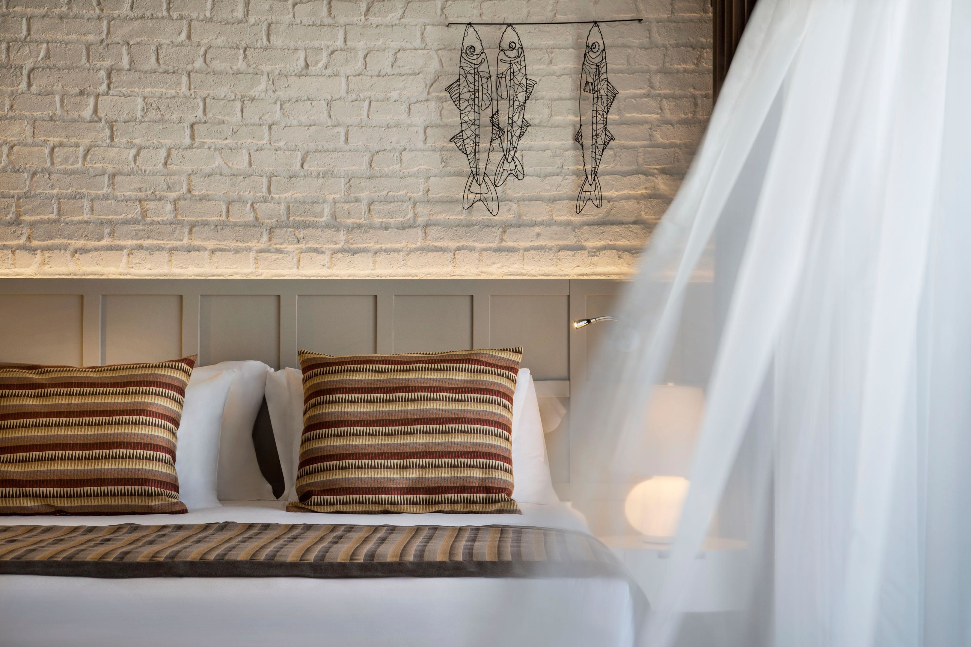 Acanthus & Cennet Barut Collection116