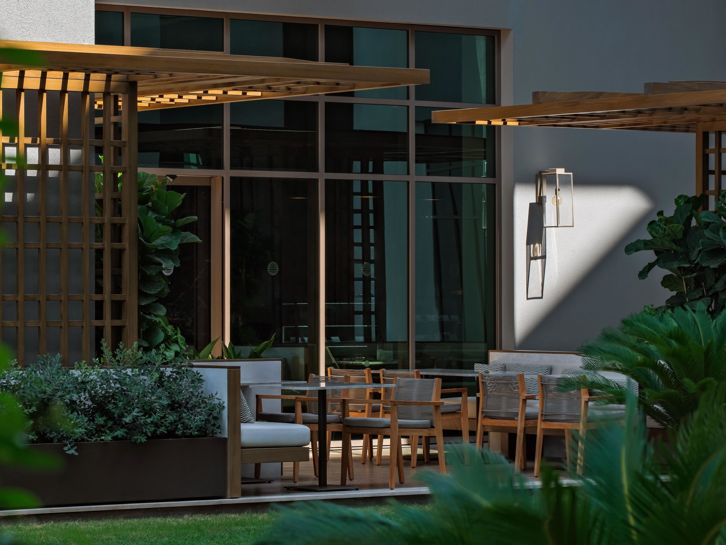 Acanthus & Cennet Barut Collection43