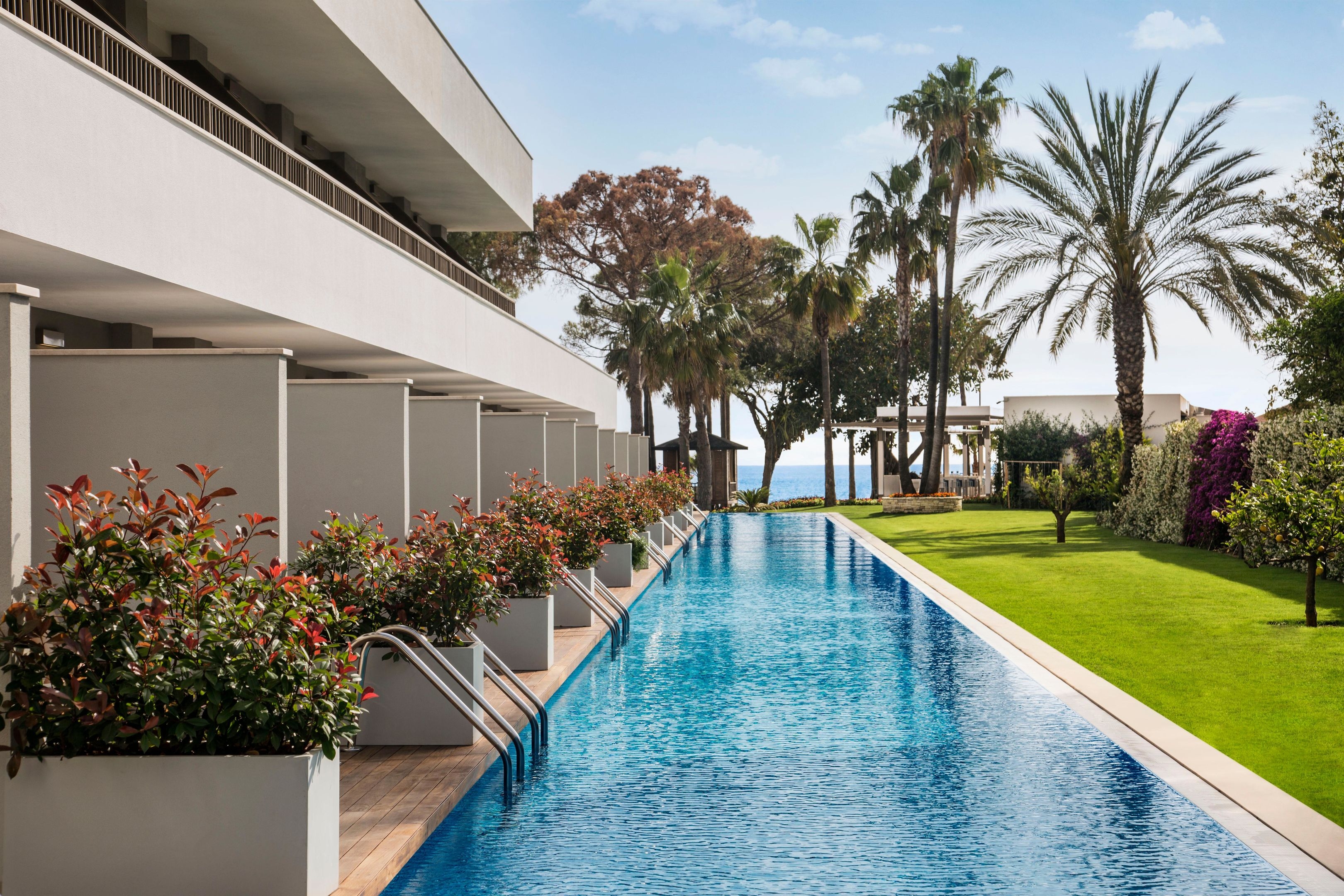 Acanthus & Cennet Barut Collection90