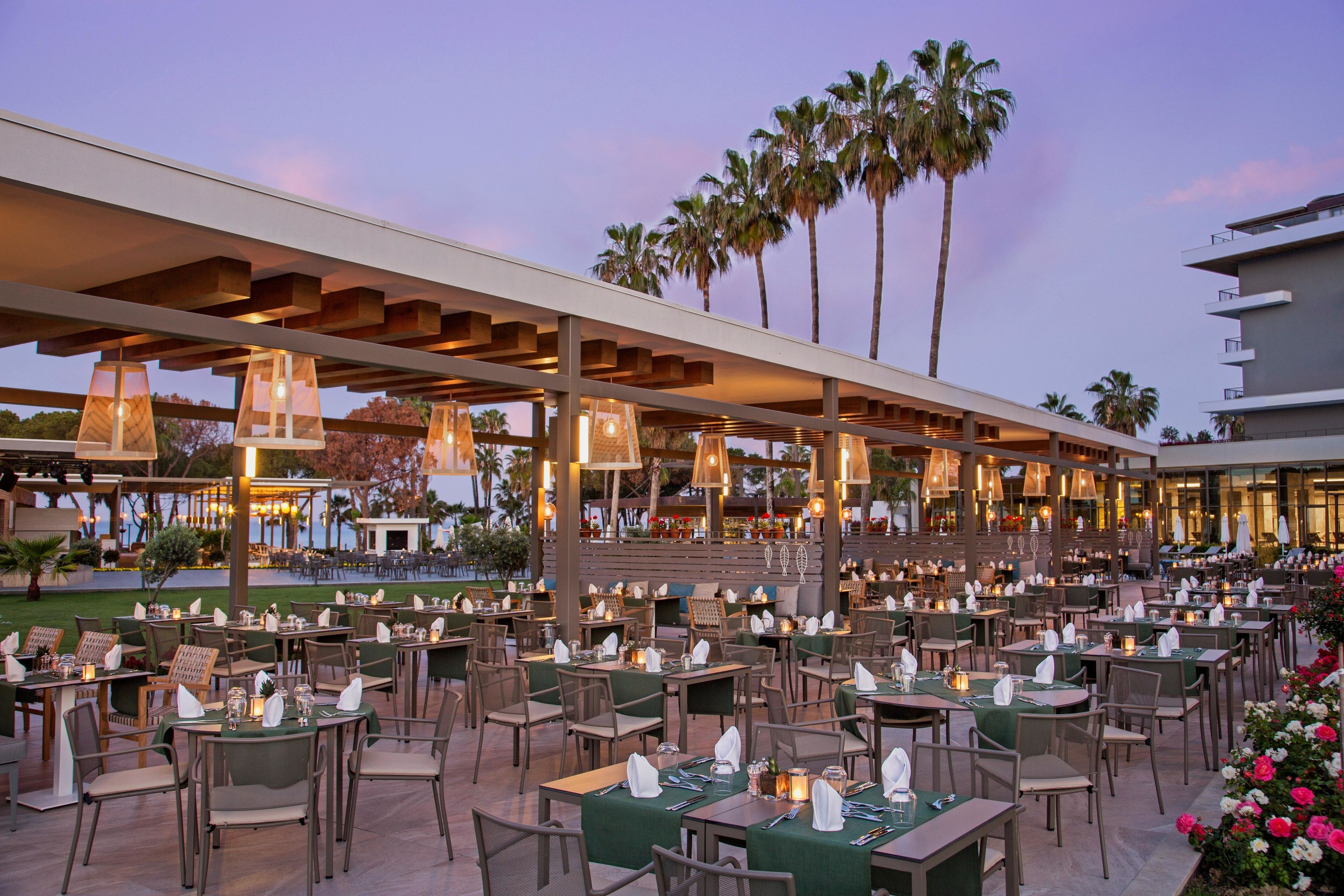 Acanthus & Cennet Barut Collection14