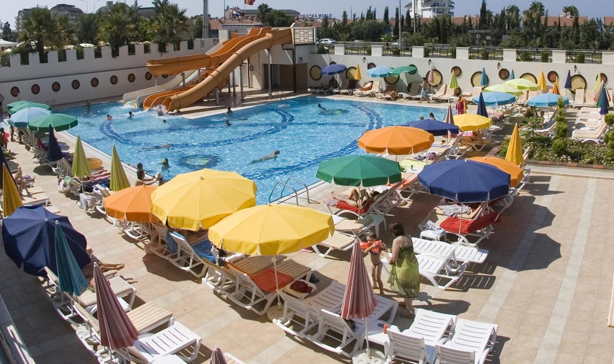 Arabella World Hotel12