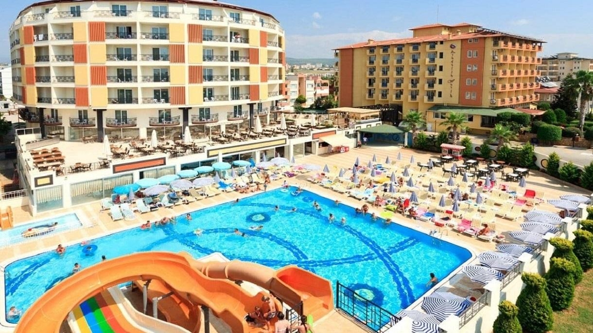 Arabella World Hotel0