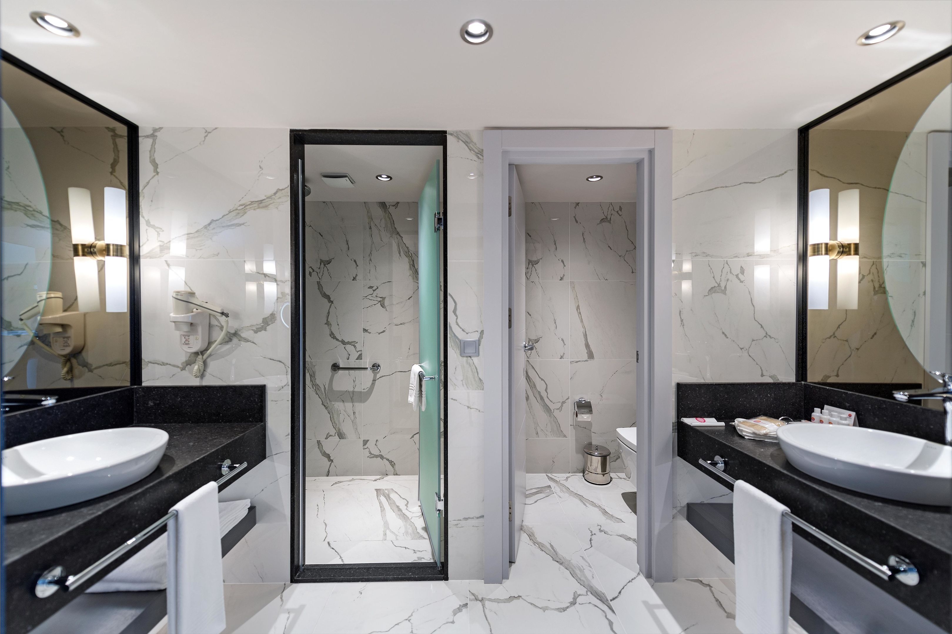 Arum Barut Collection93