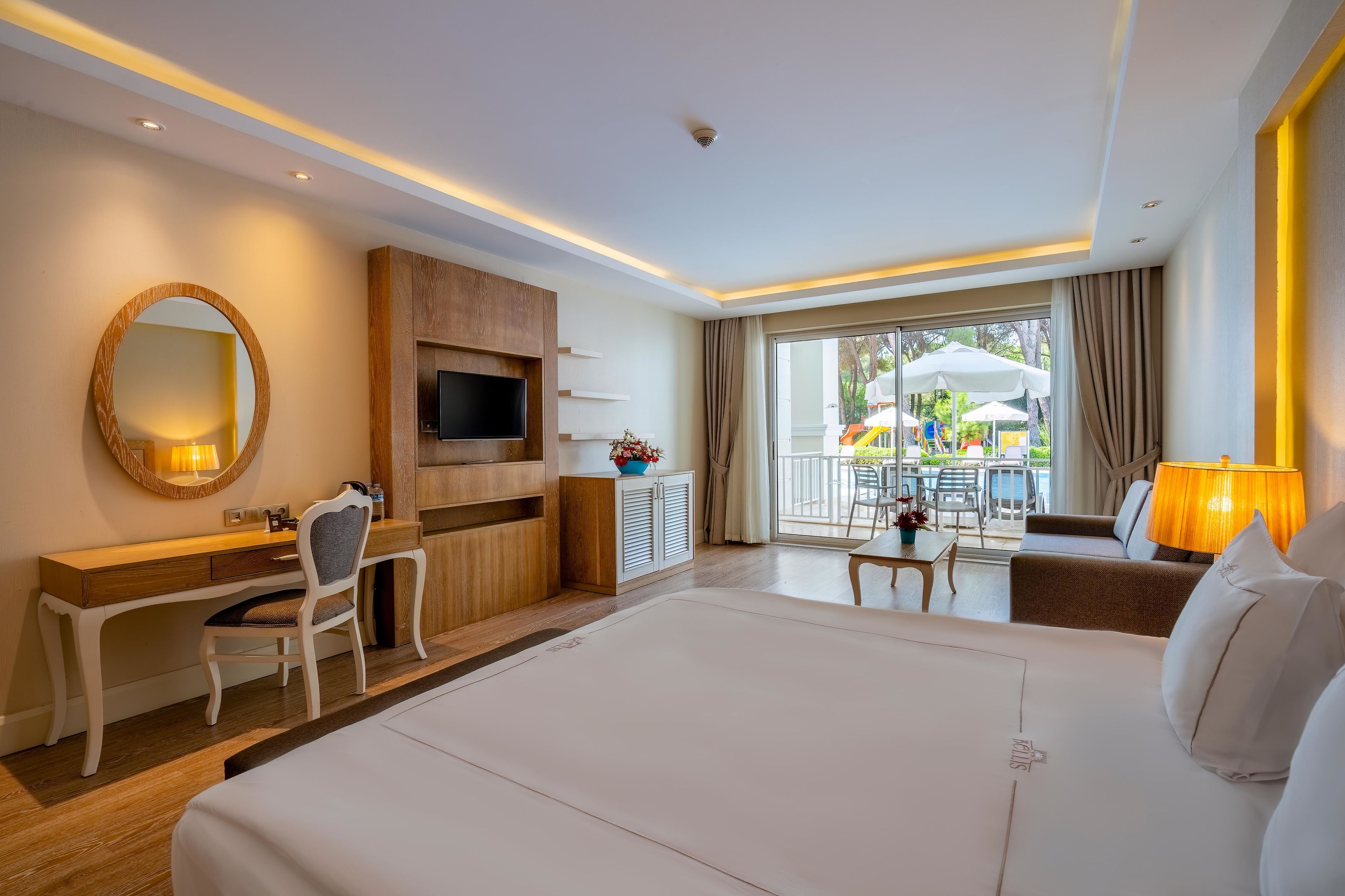 Bellis Deluxe Hotel86
