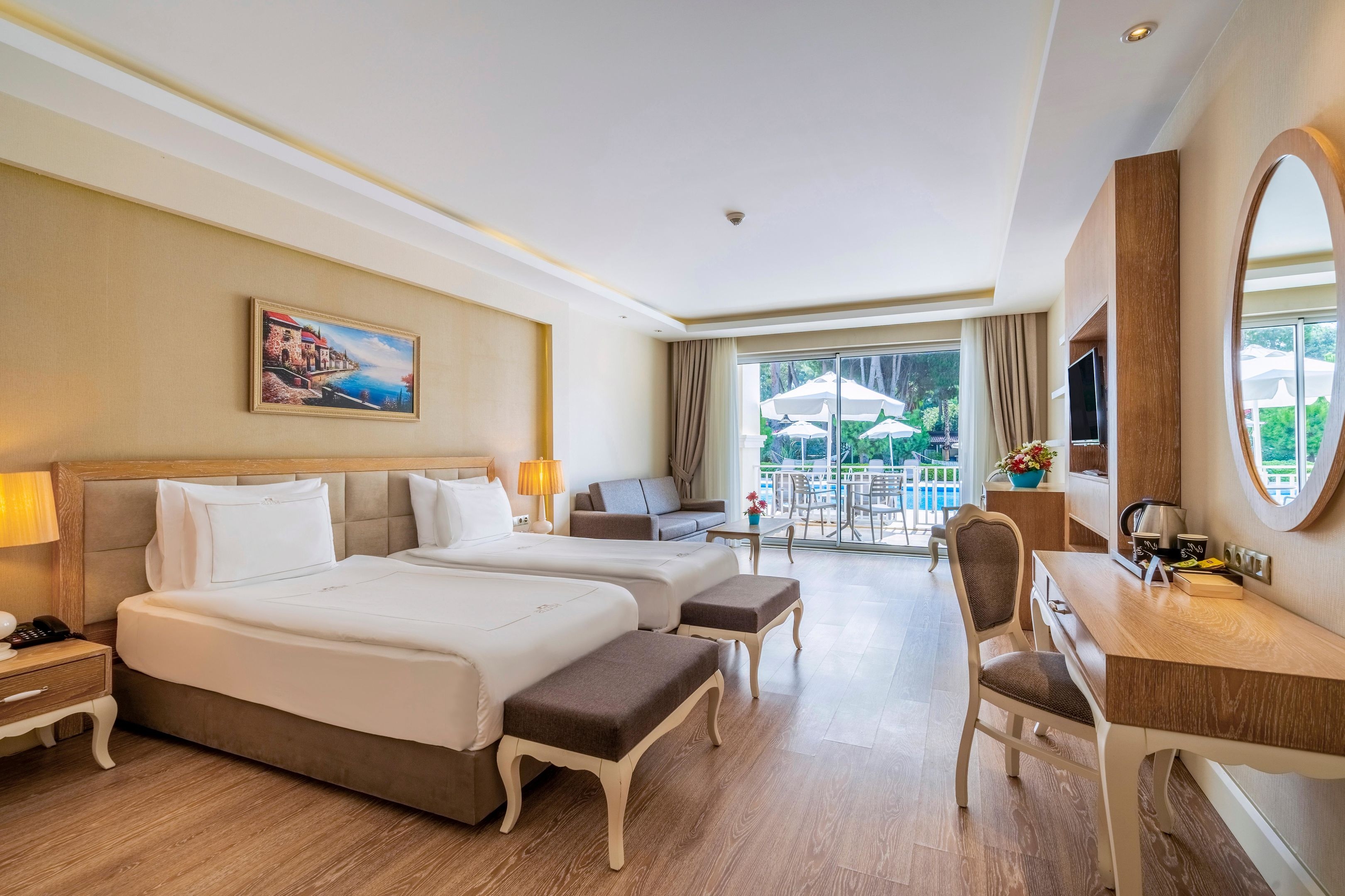 Bellis Deluxe Hotel87