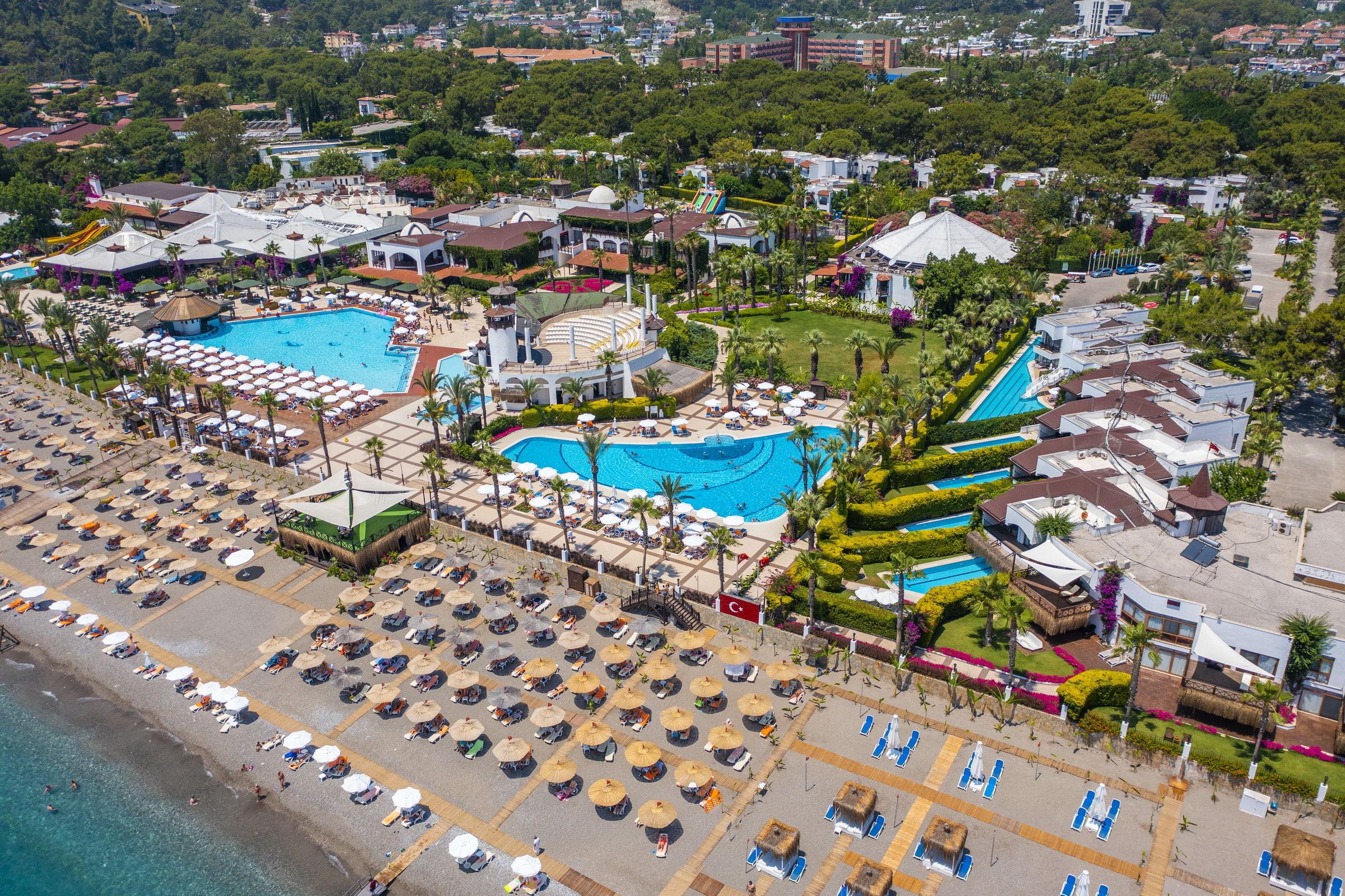 Emelda Sun Club0
