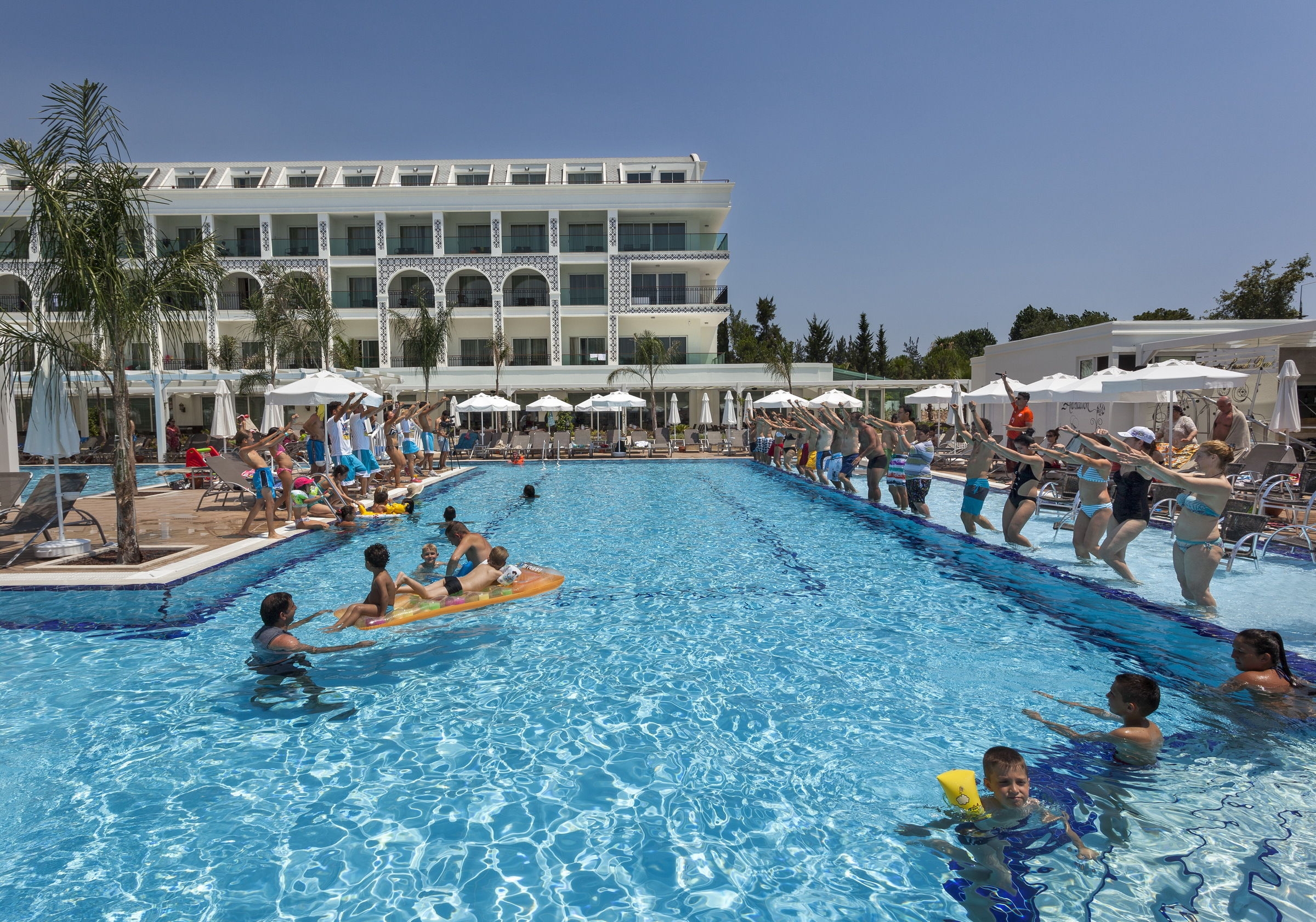 Karmir Resort3