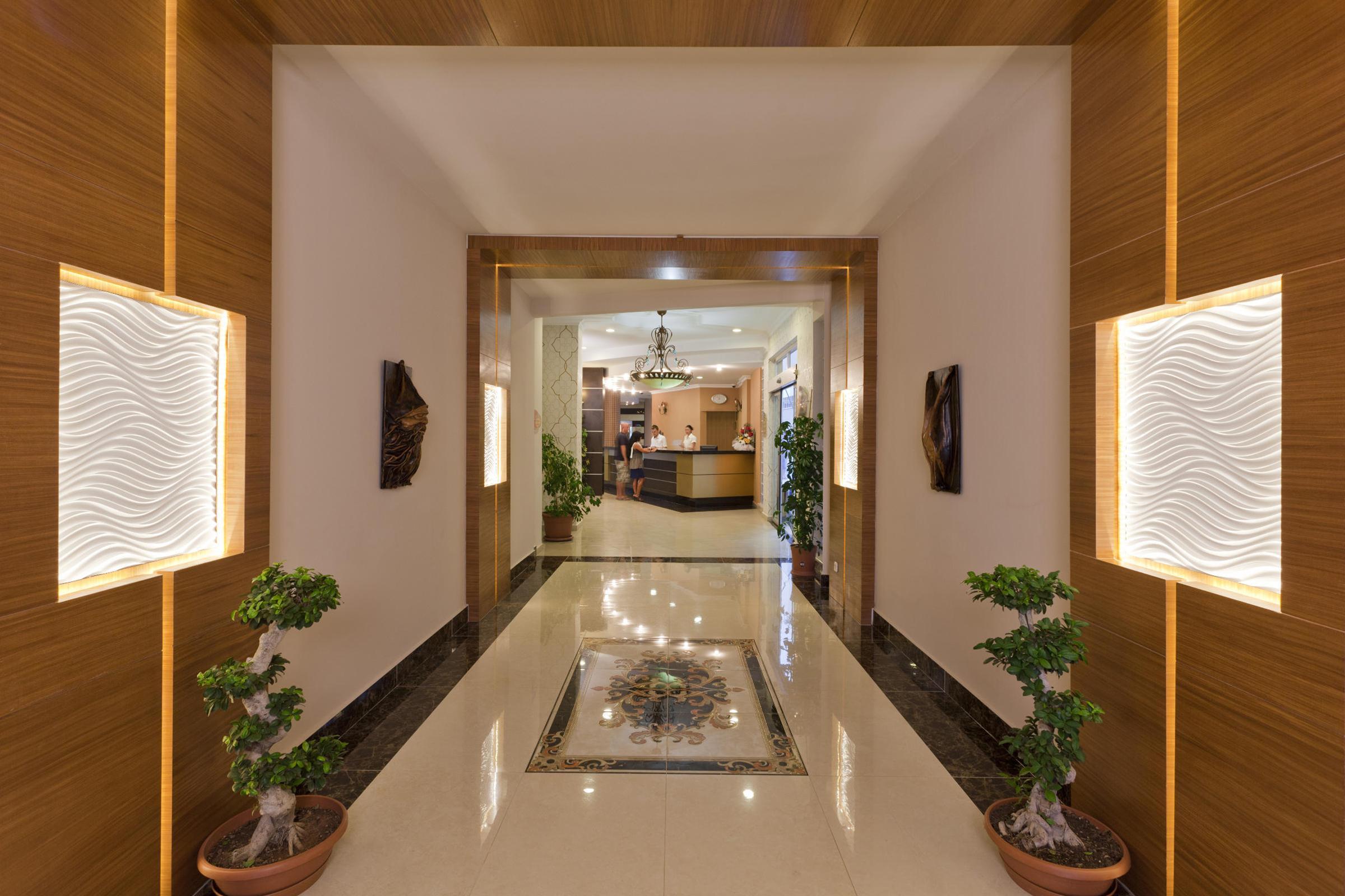 Monart City Hotel1