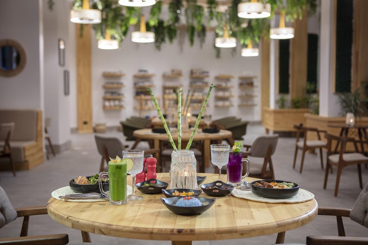 Nirvana Cosmopolitan17