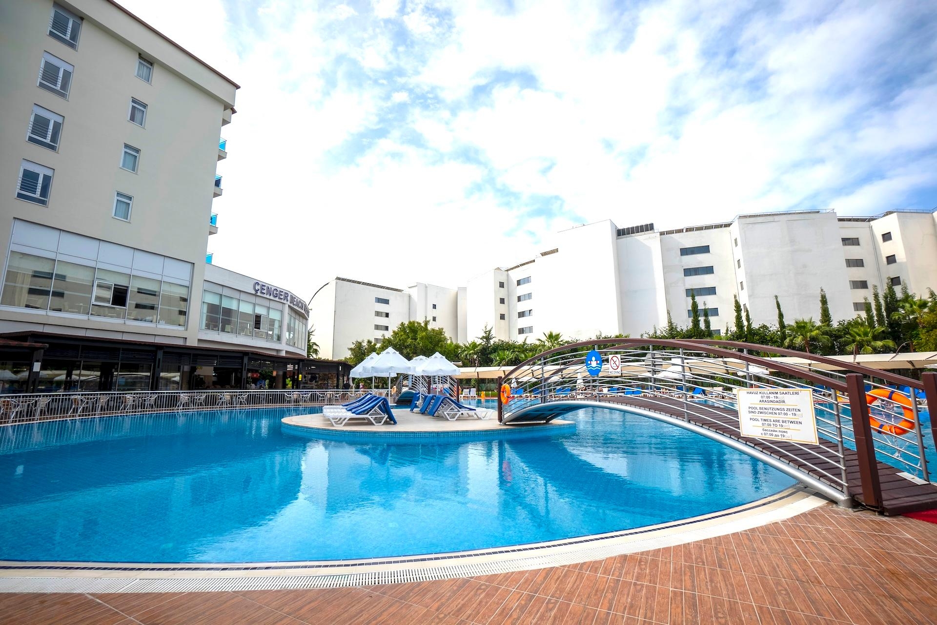 Cenger Beach Resort & Spa42