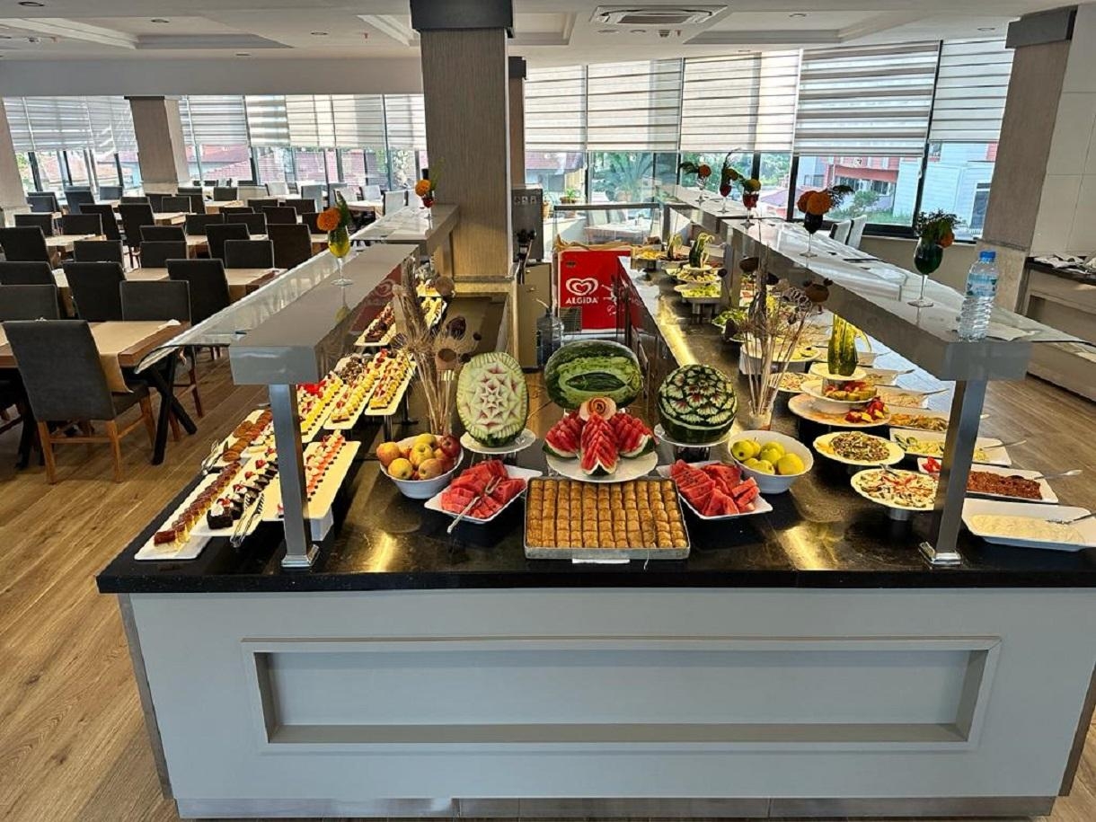 Side Golden Rock Hotel5