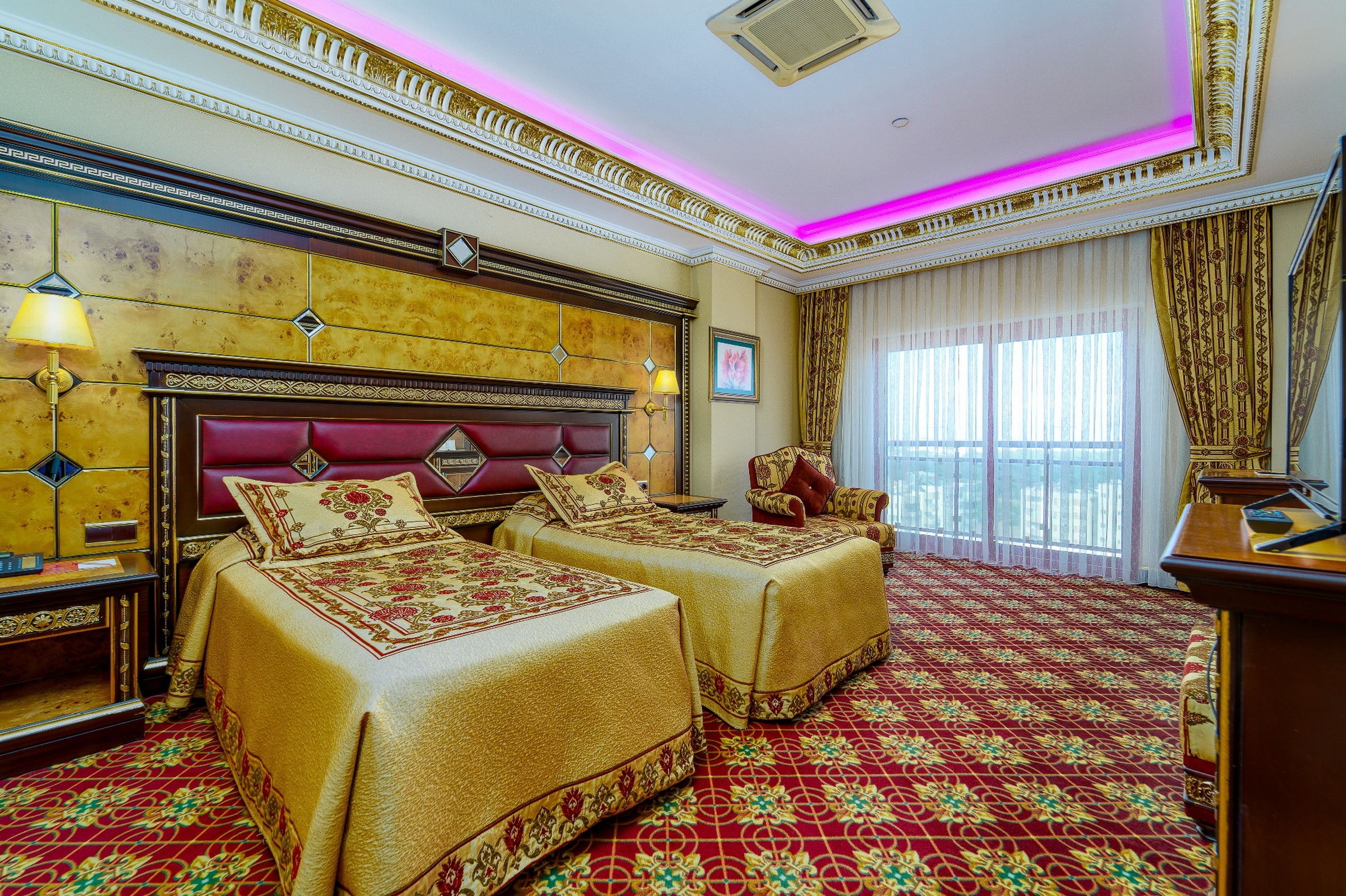 Club Hotel Sera51