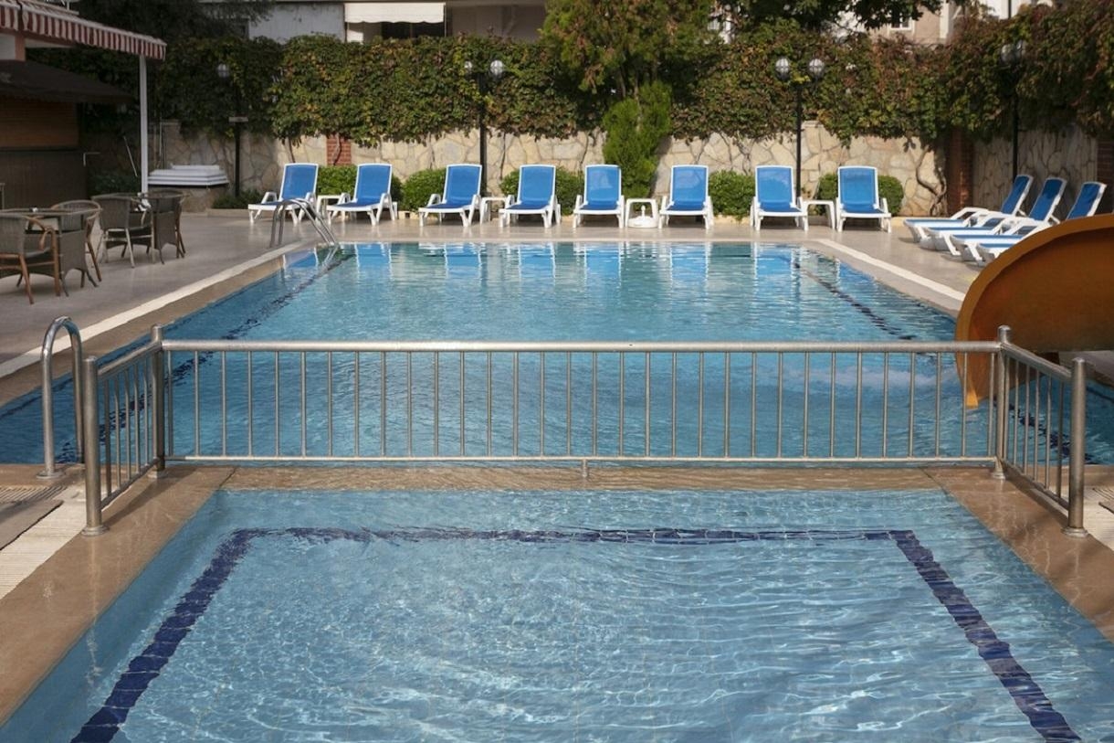 Dinc Hotel Lara13