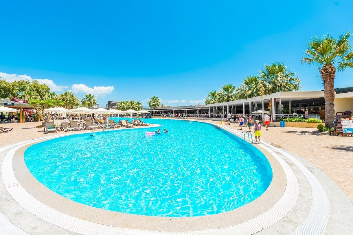 Vonresort Golden Beach Hotel8