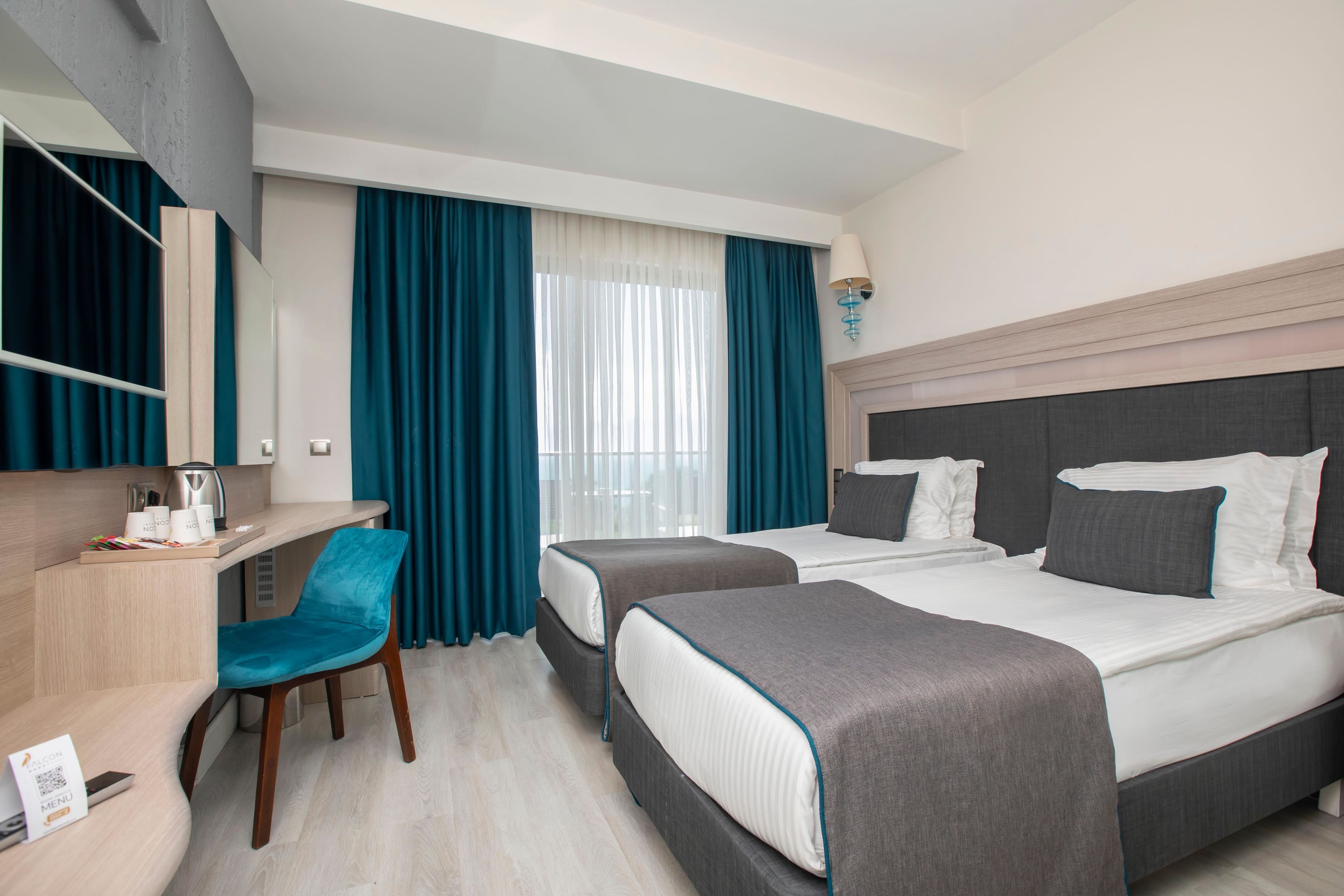 Club Falcon Hotel42