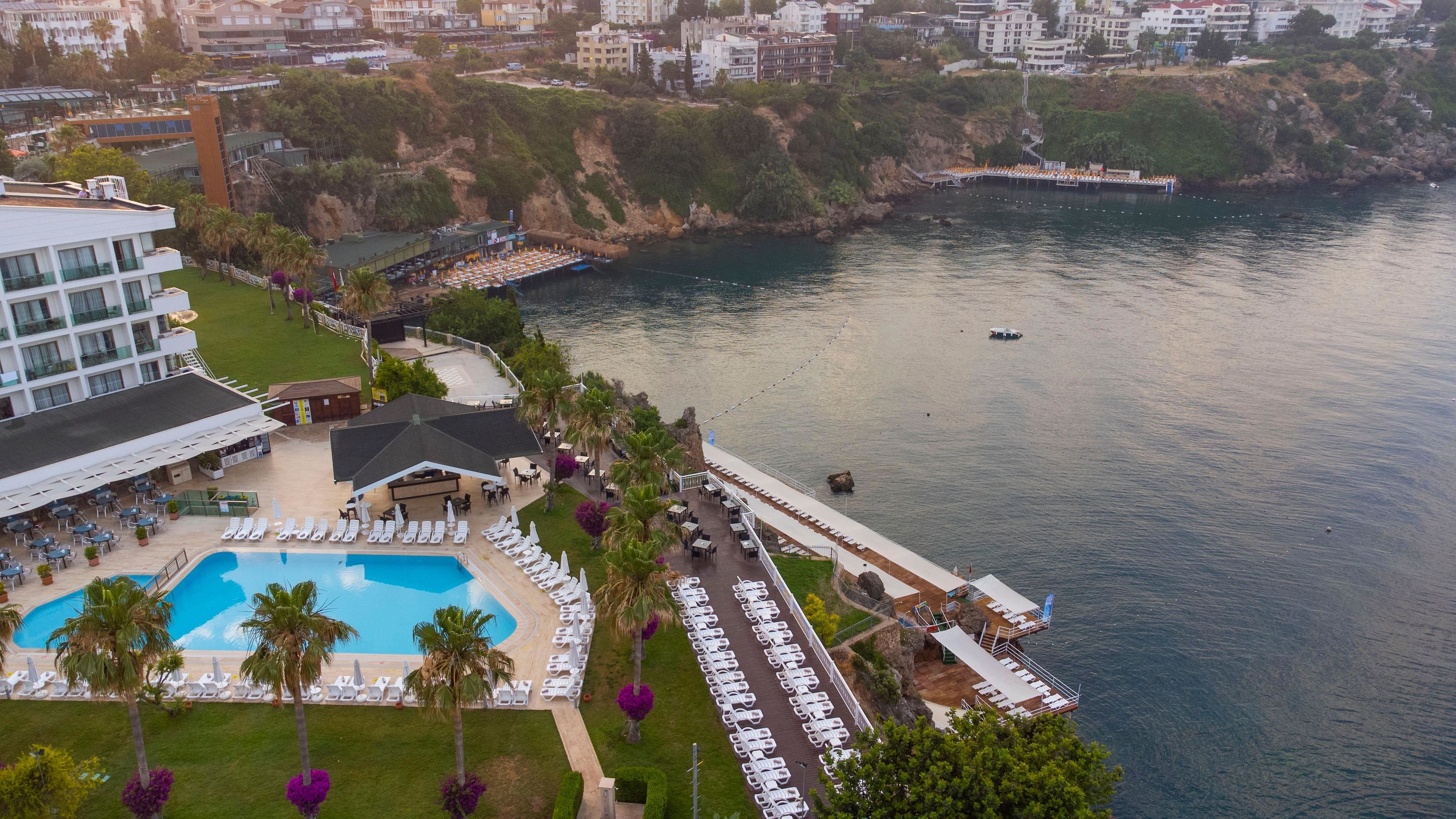 Club Falcon Hotel6