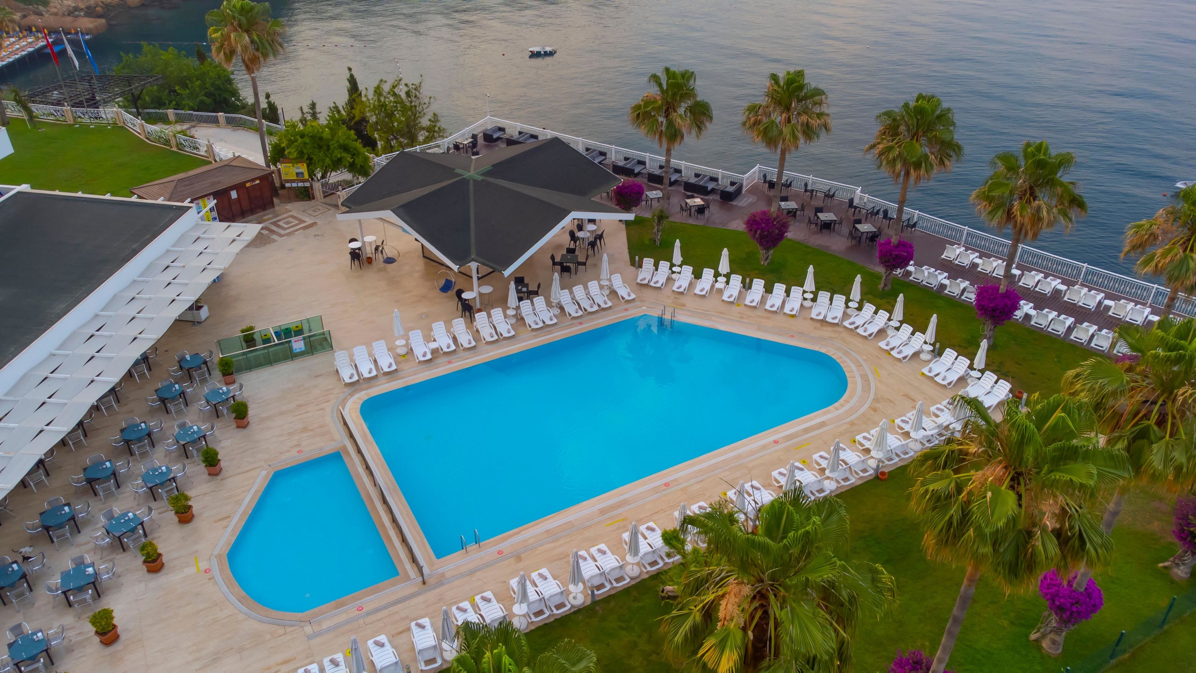 Club Falcon Hotel16