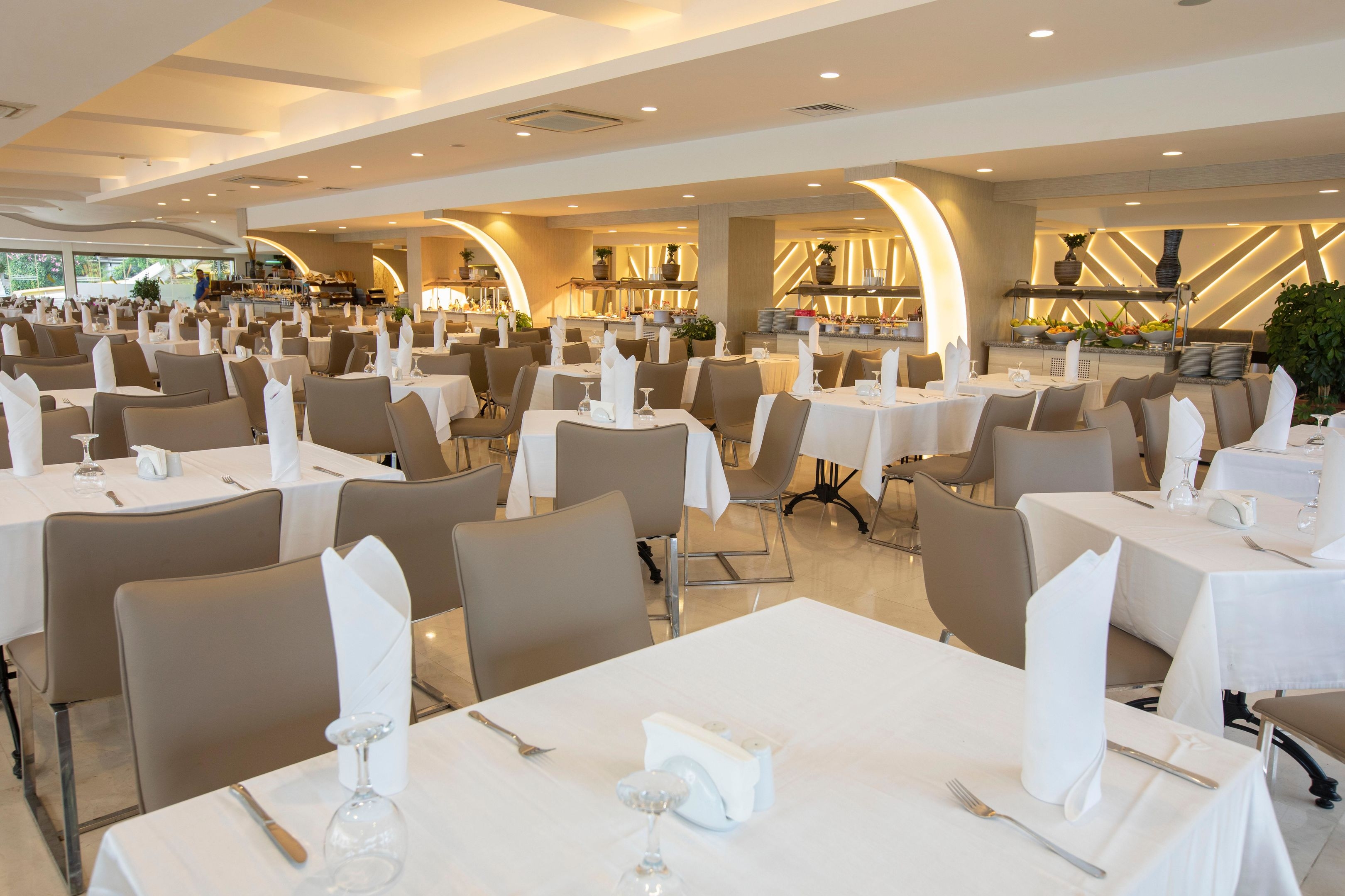 Club Falcon Hotel34