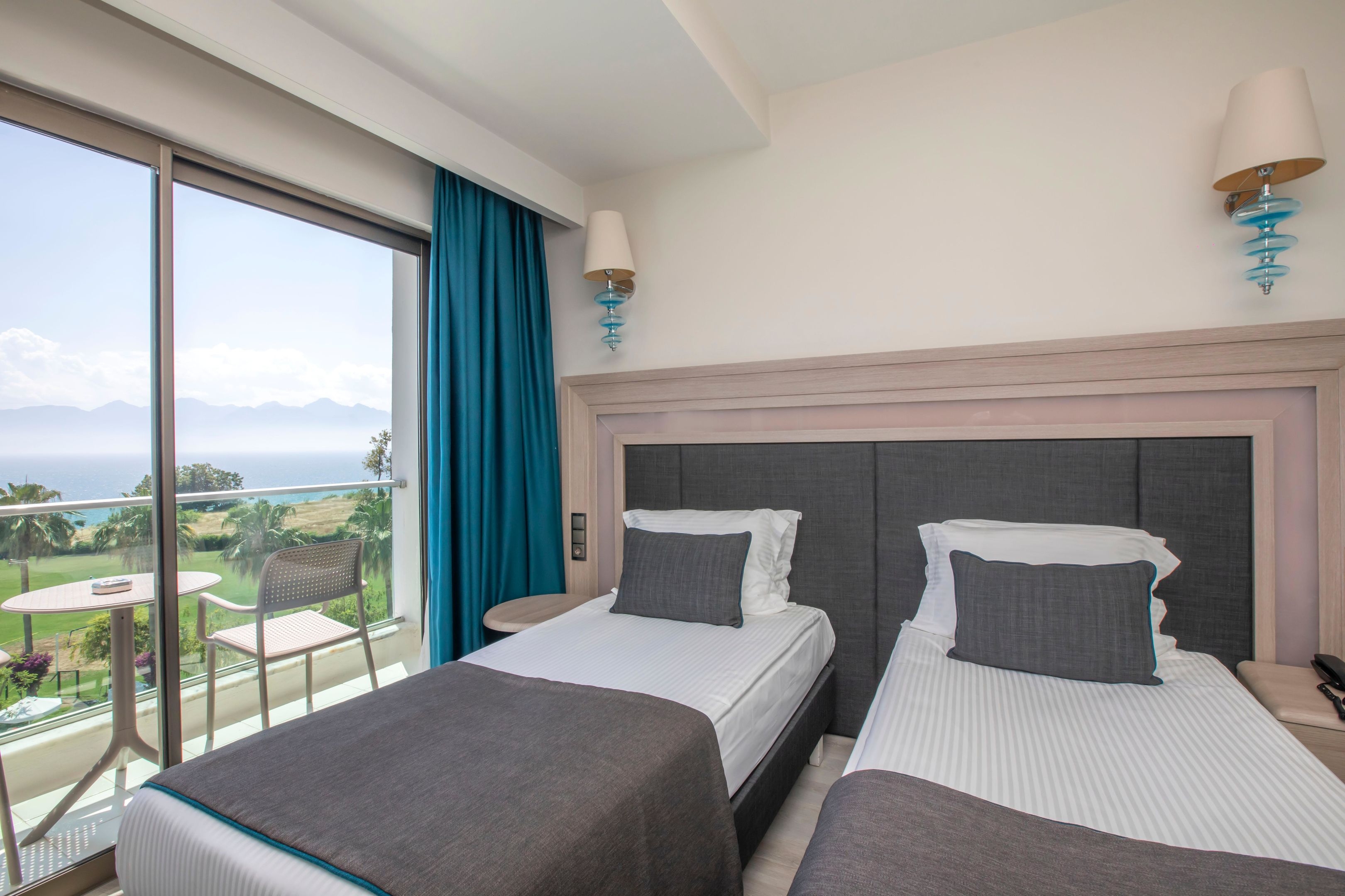 Club Falcon Hotel43