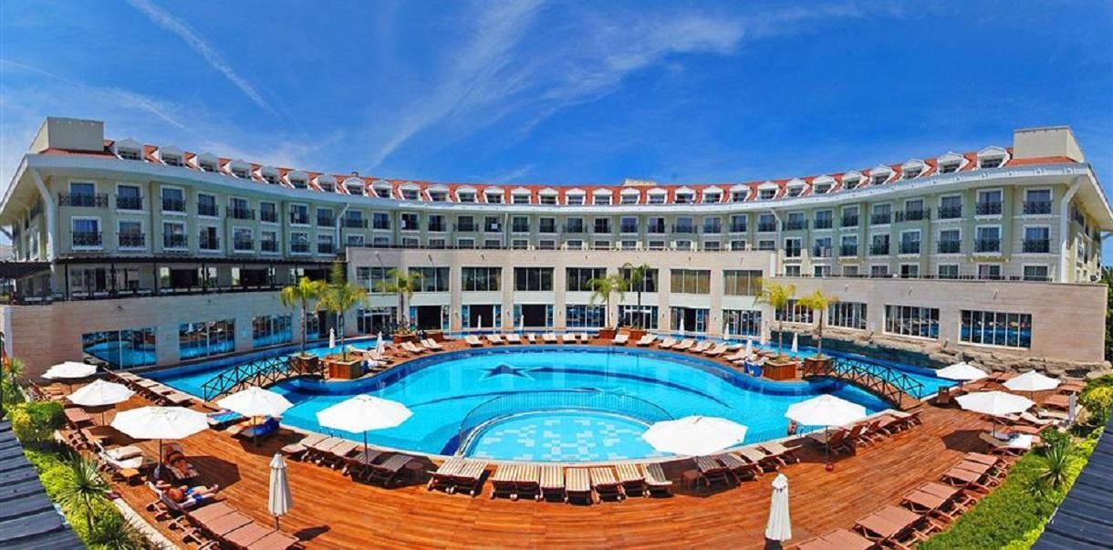 Meder Resort Hotel0