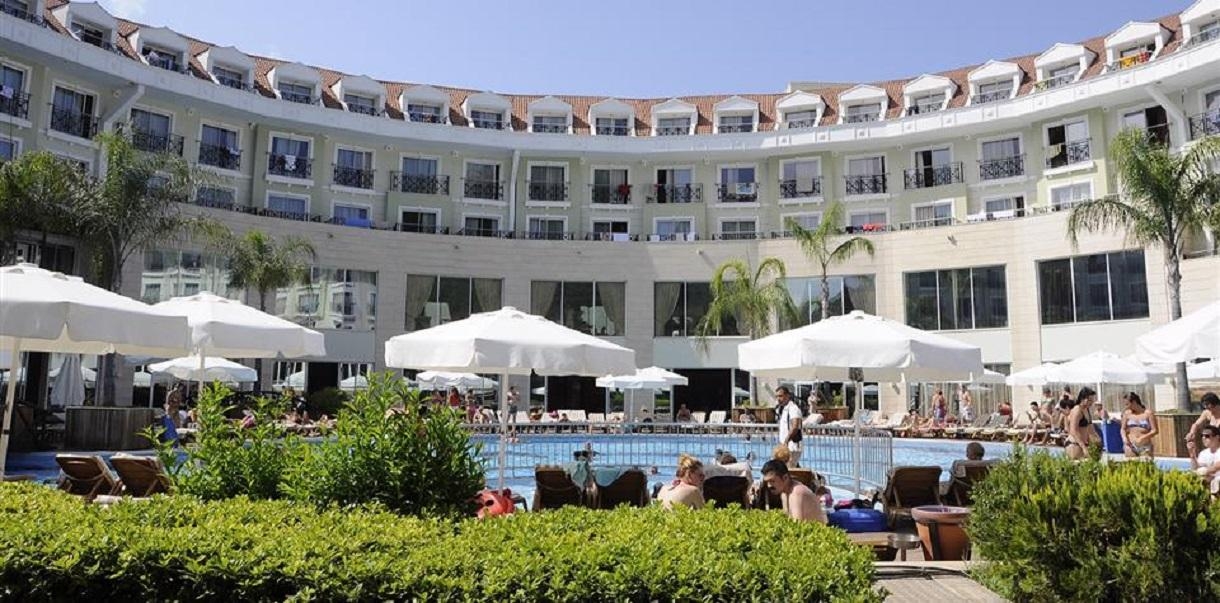 Meder Resort Hotel2